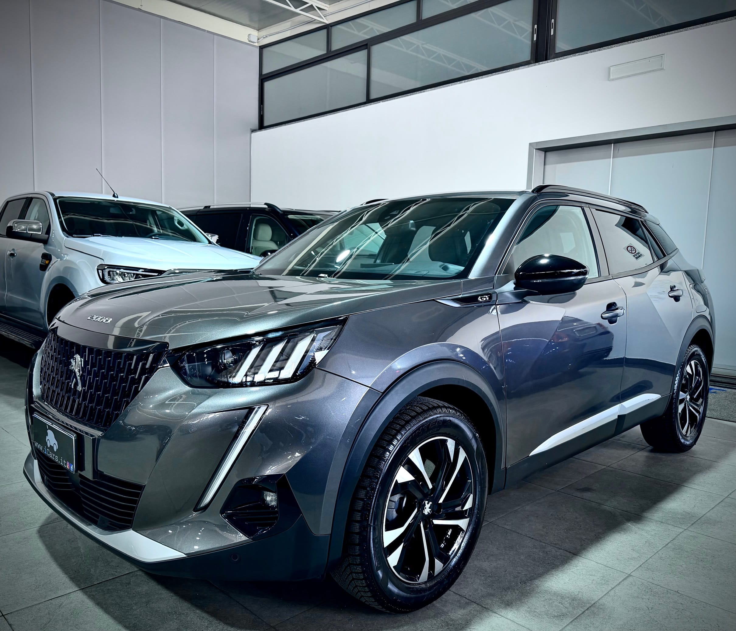 Peugeot 2008 1.5 131CV BlueHDi EAT8 GT - immagine 4