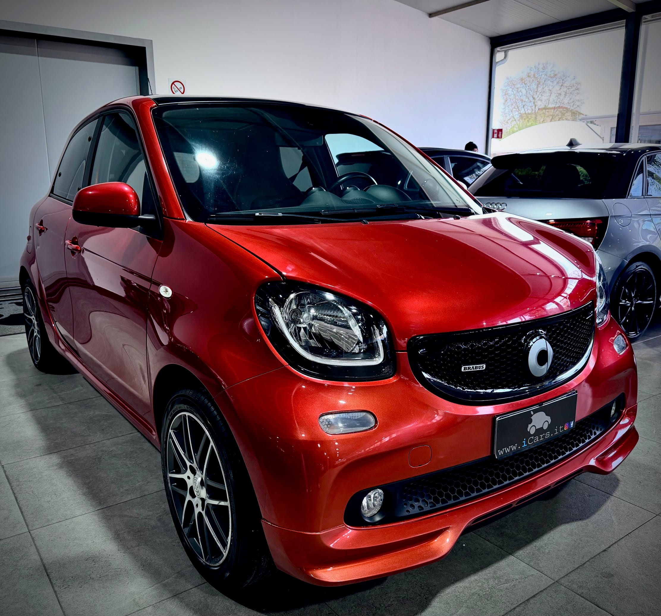 Smart Forfour 0.9 109CV Twinamic Brabus Exclusive - immagine 4