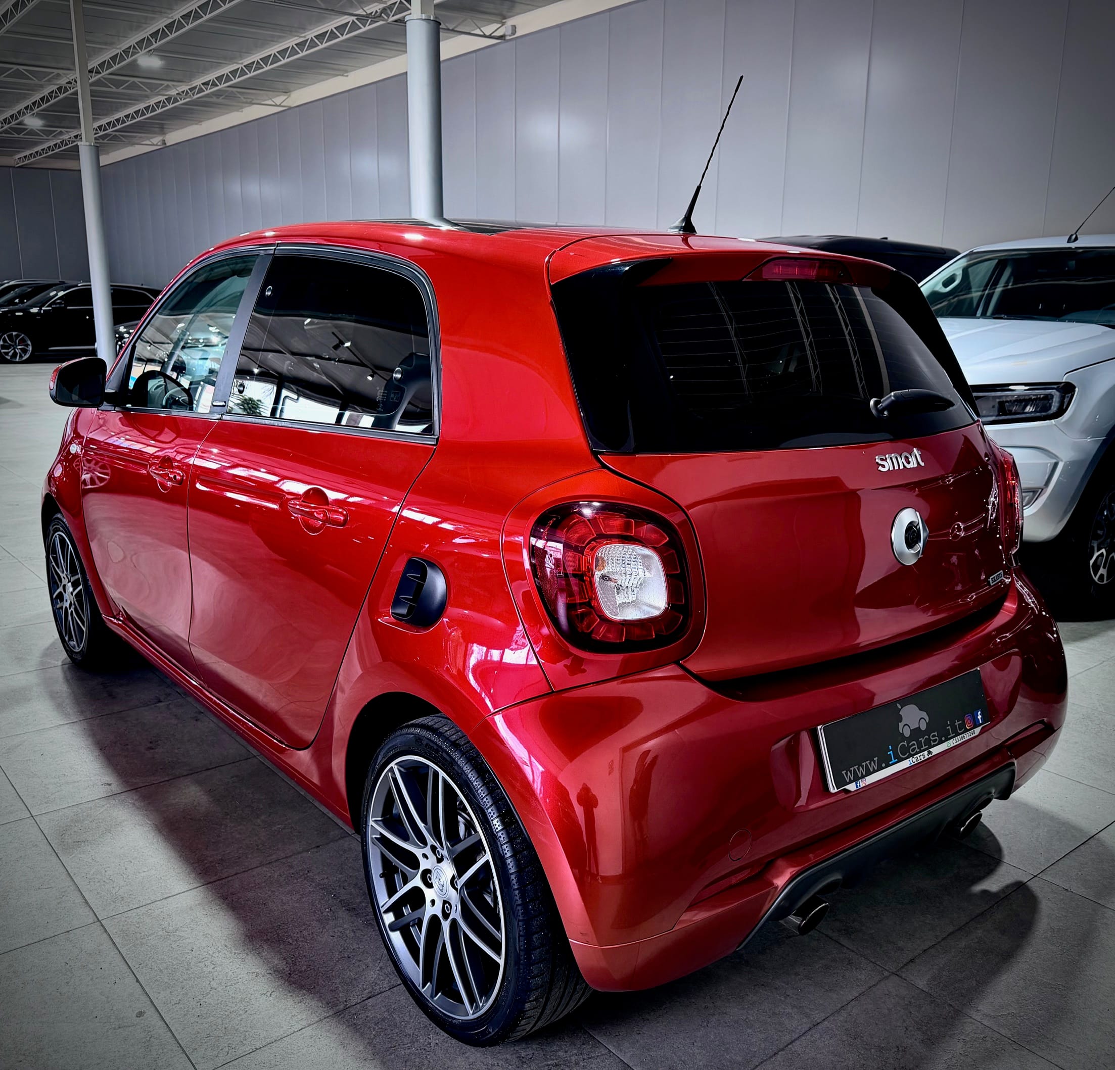 Smart Forfour 0.9 109CV Twinamic Brabus Exclusive - immagine 2