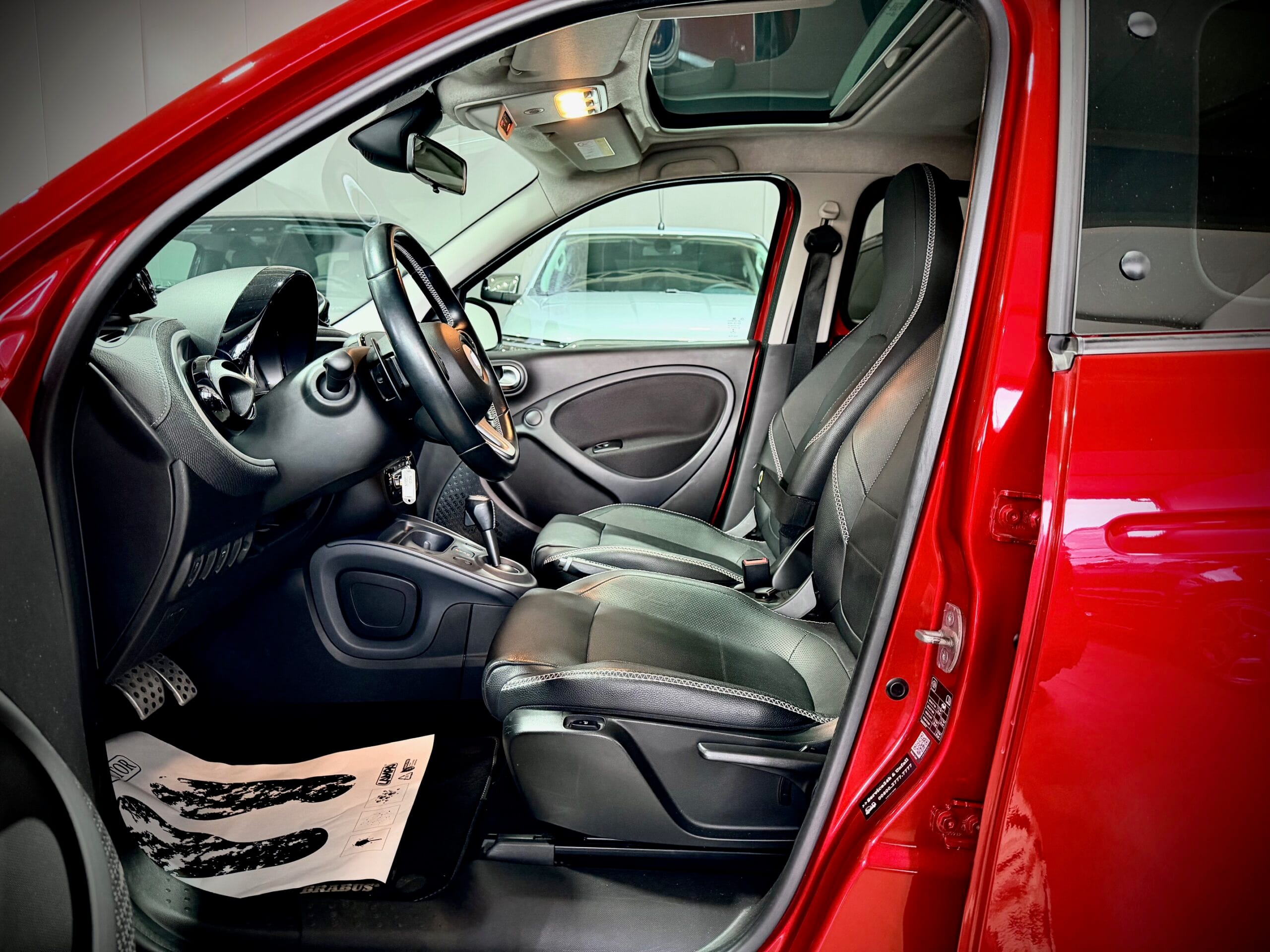 Smart Forfour 0.9 109CV Twinamic Brabus Exclusive - immagine 13