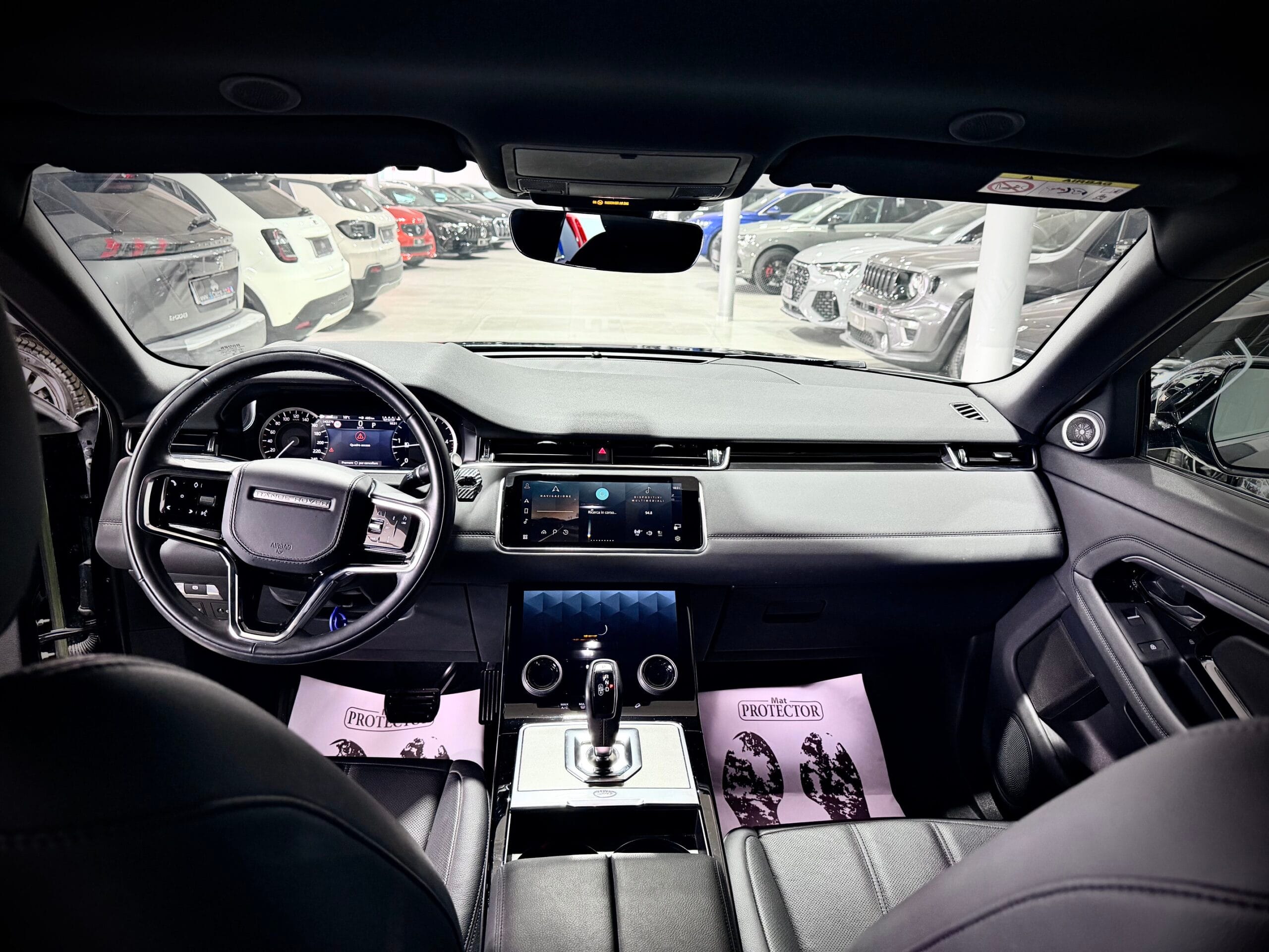 Land Rover Range Rover Evoque 2.0d i4 163CV Mhev SE Total Black N1 - immagine 4