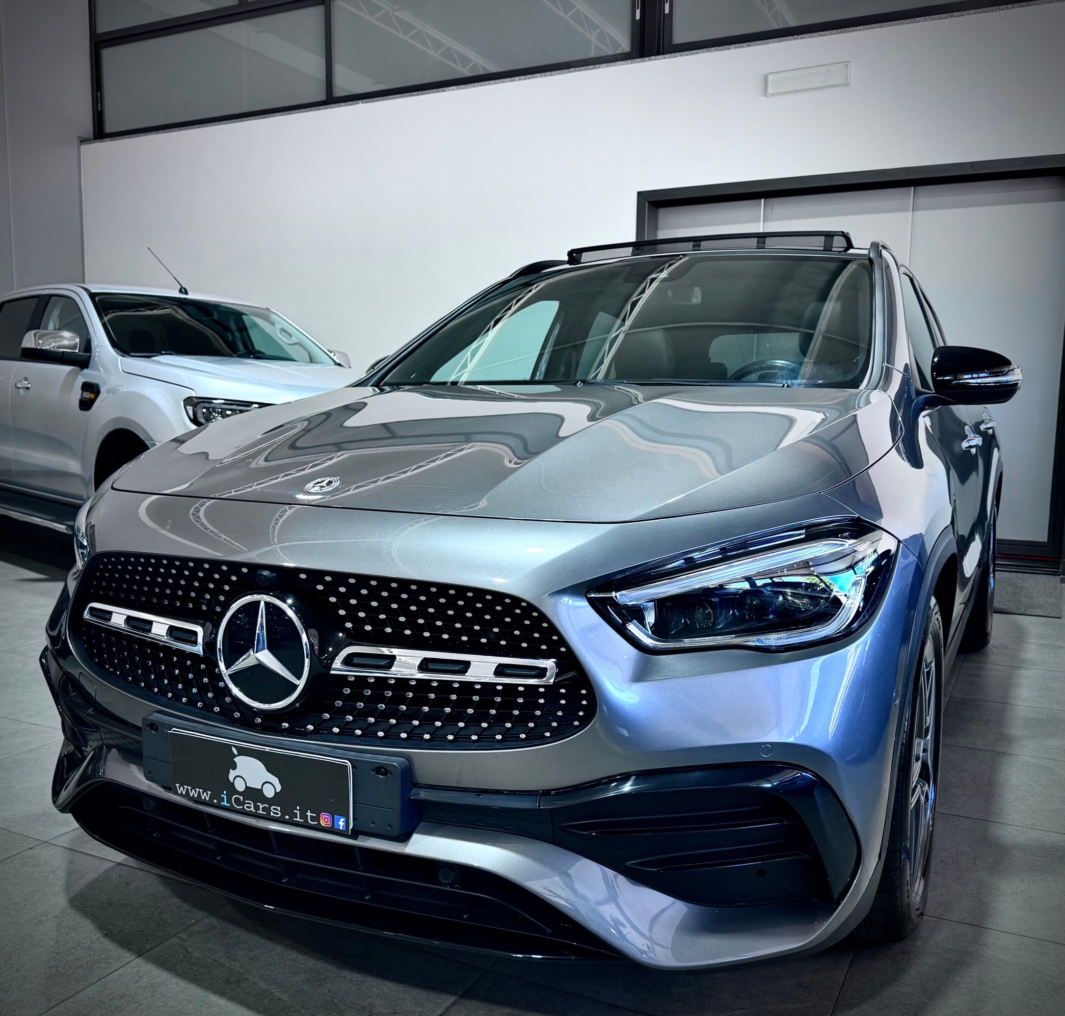 Mercedes-Benz GLA 220 d 190CV 4Matic Premium AMG - immagine 17