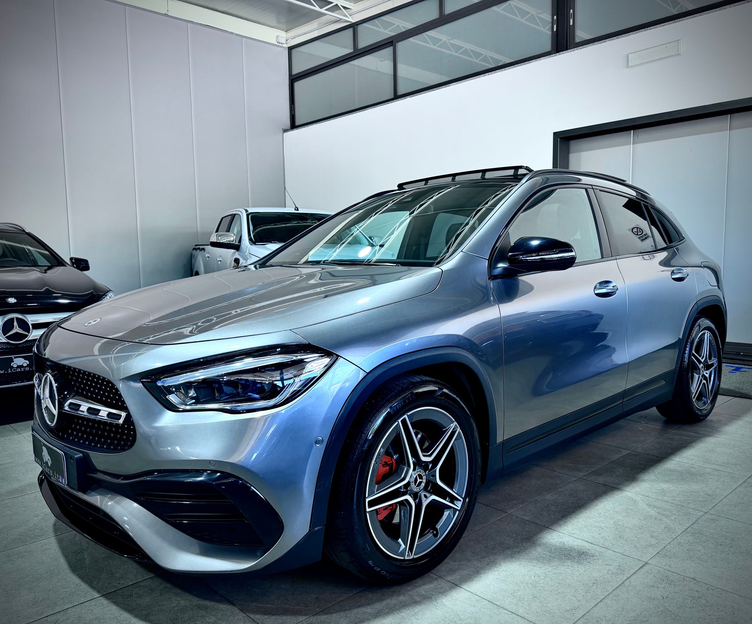 Mercedes-Benz GLA 220 d 190CV 4Matic Premium AMG - immagine 15