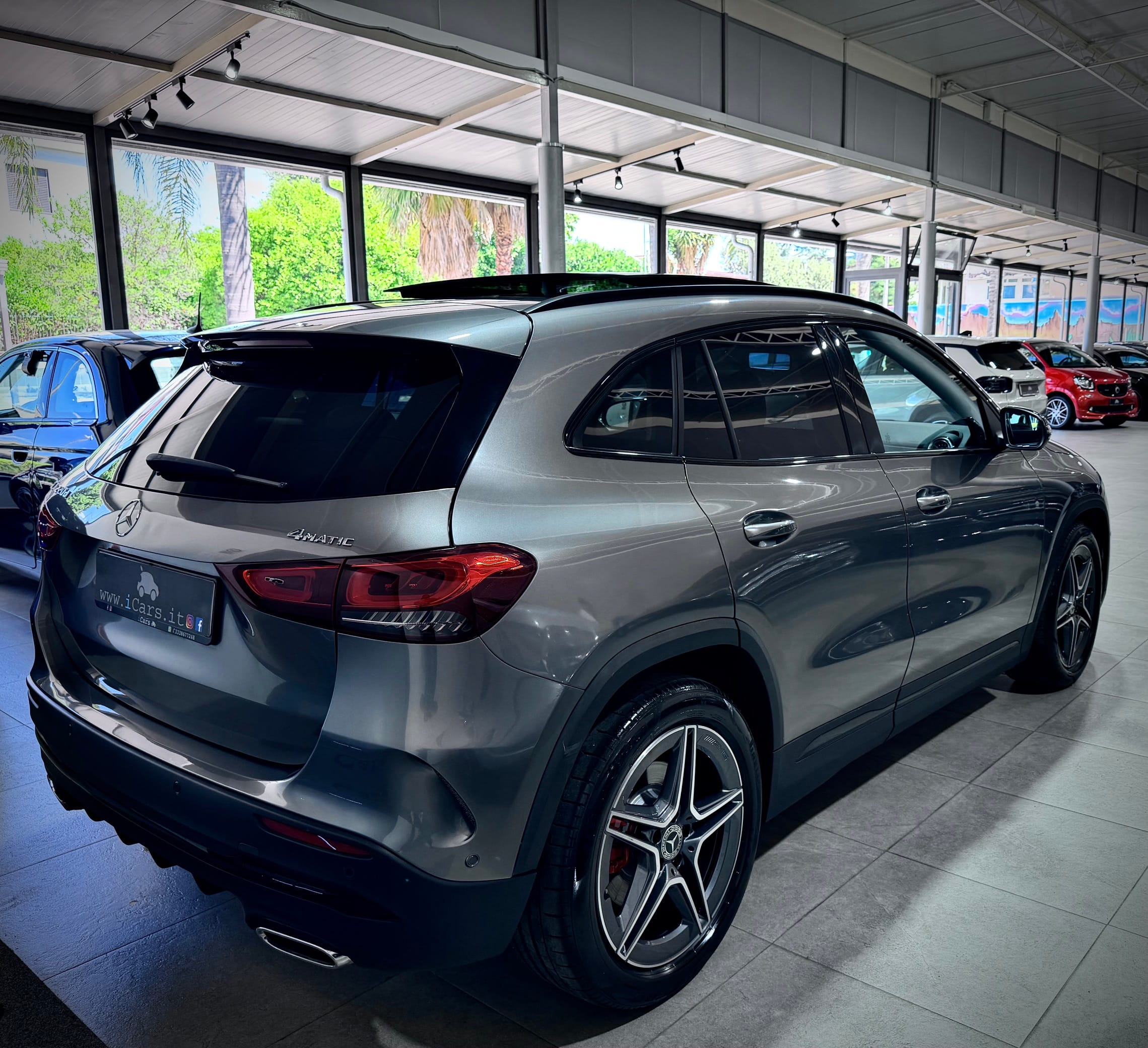Mercedes-Benz GLA 220 d 190CV 4Matic Premium AMG - immagine 11
