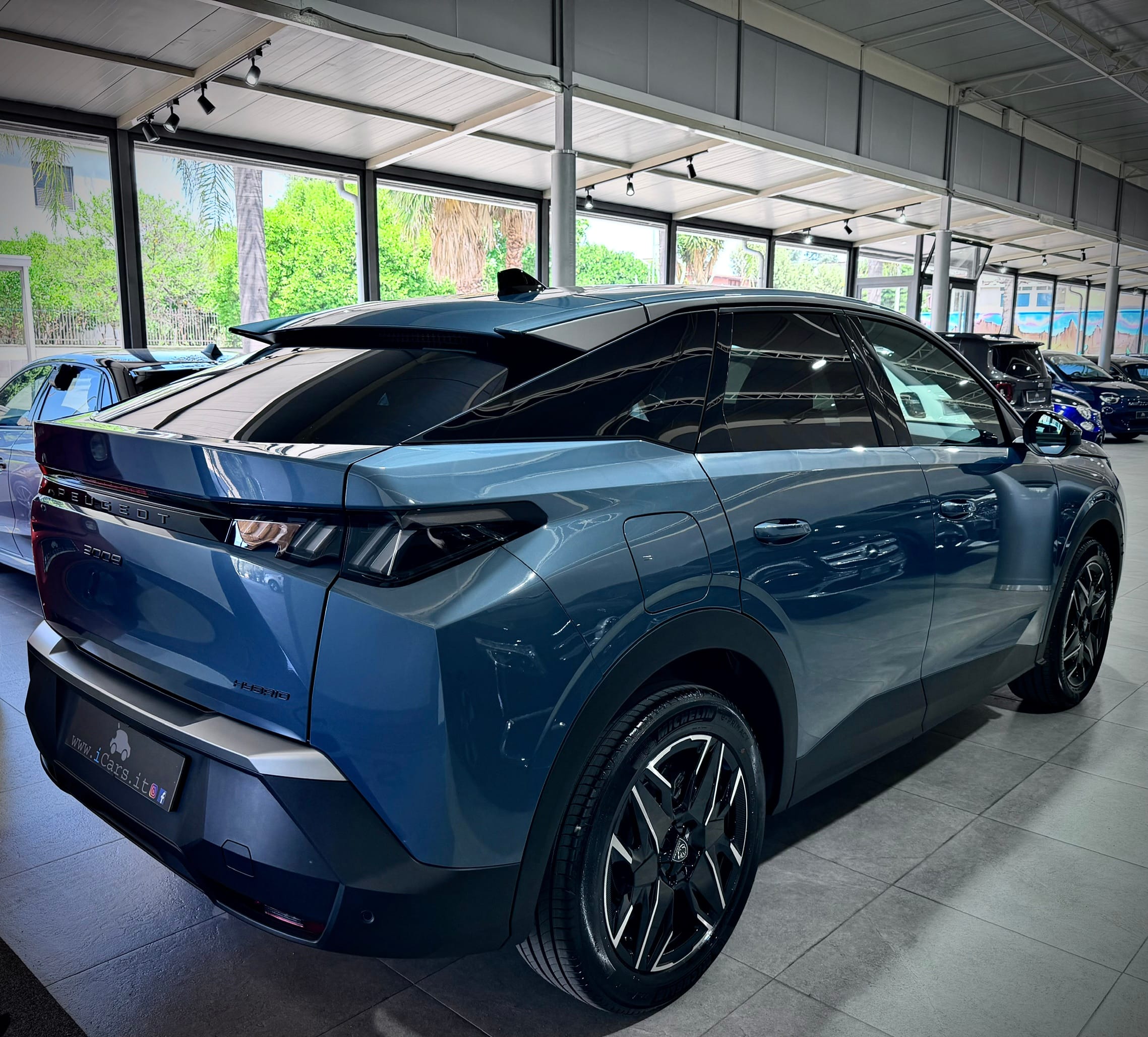 Peugeot 3008 1.2 Hybrid 145CV E-DCS6 Allure KM0 - immagine 9