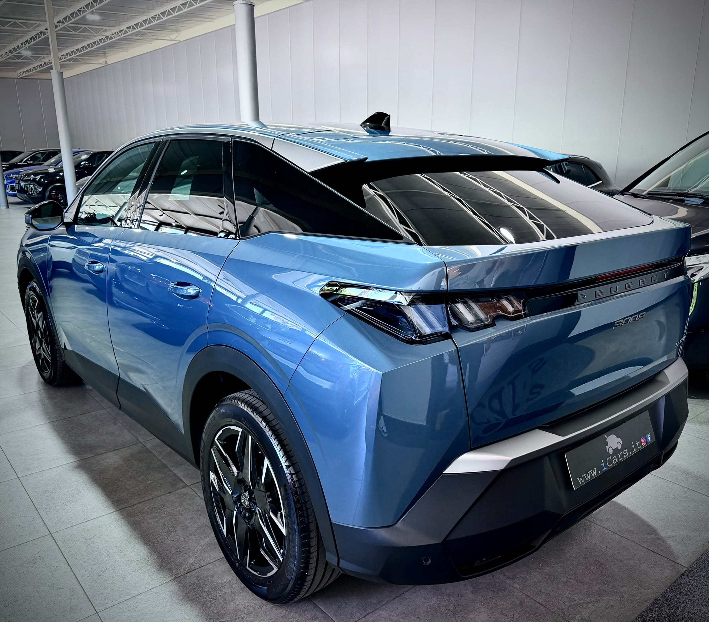 Peugeot 3008 1.2 Hybrid 145CV E-DCS6 Allure KM0 - immagine 8