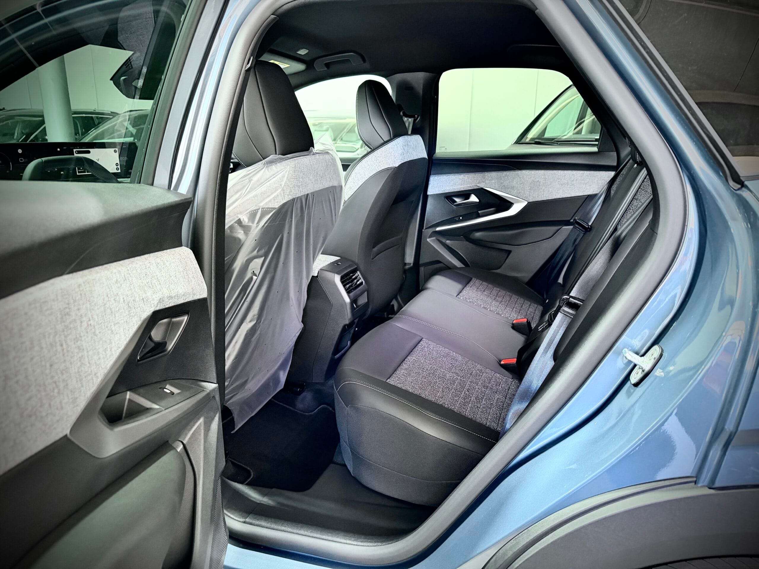 Peugeot 3008 1.2 Hybrid 145CV E-DCS6 Allure KM0 - immagine 5