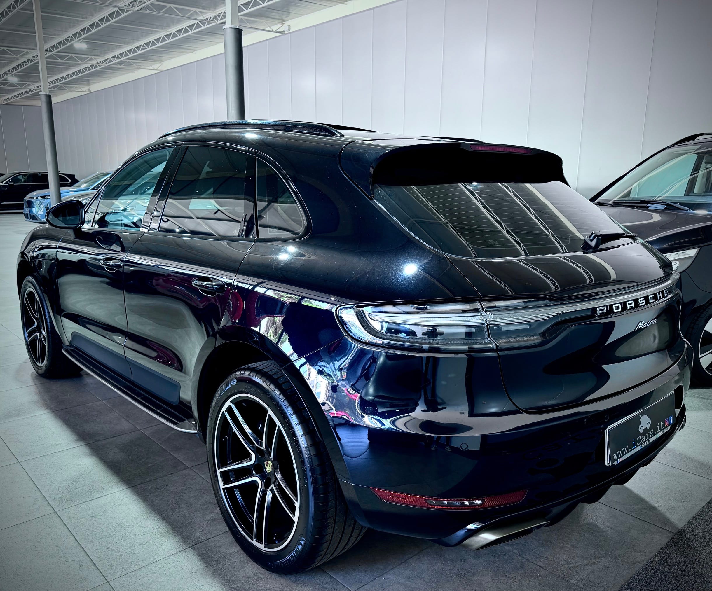 Porsche Macan 2.0 245CV PDK - immagine 9