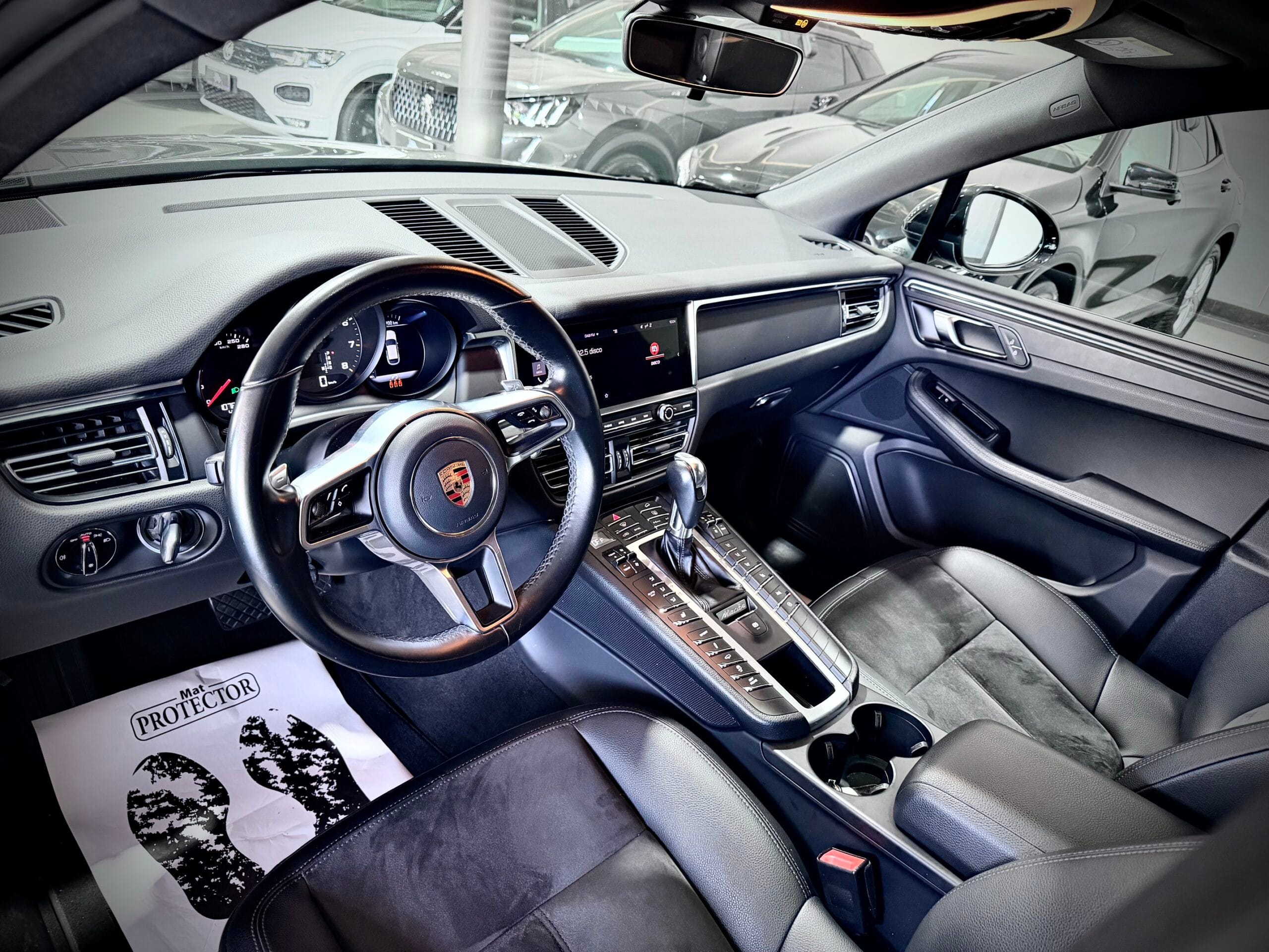 Porsche Macan 2.0 245CV PDK - immagine 12