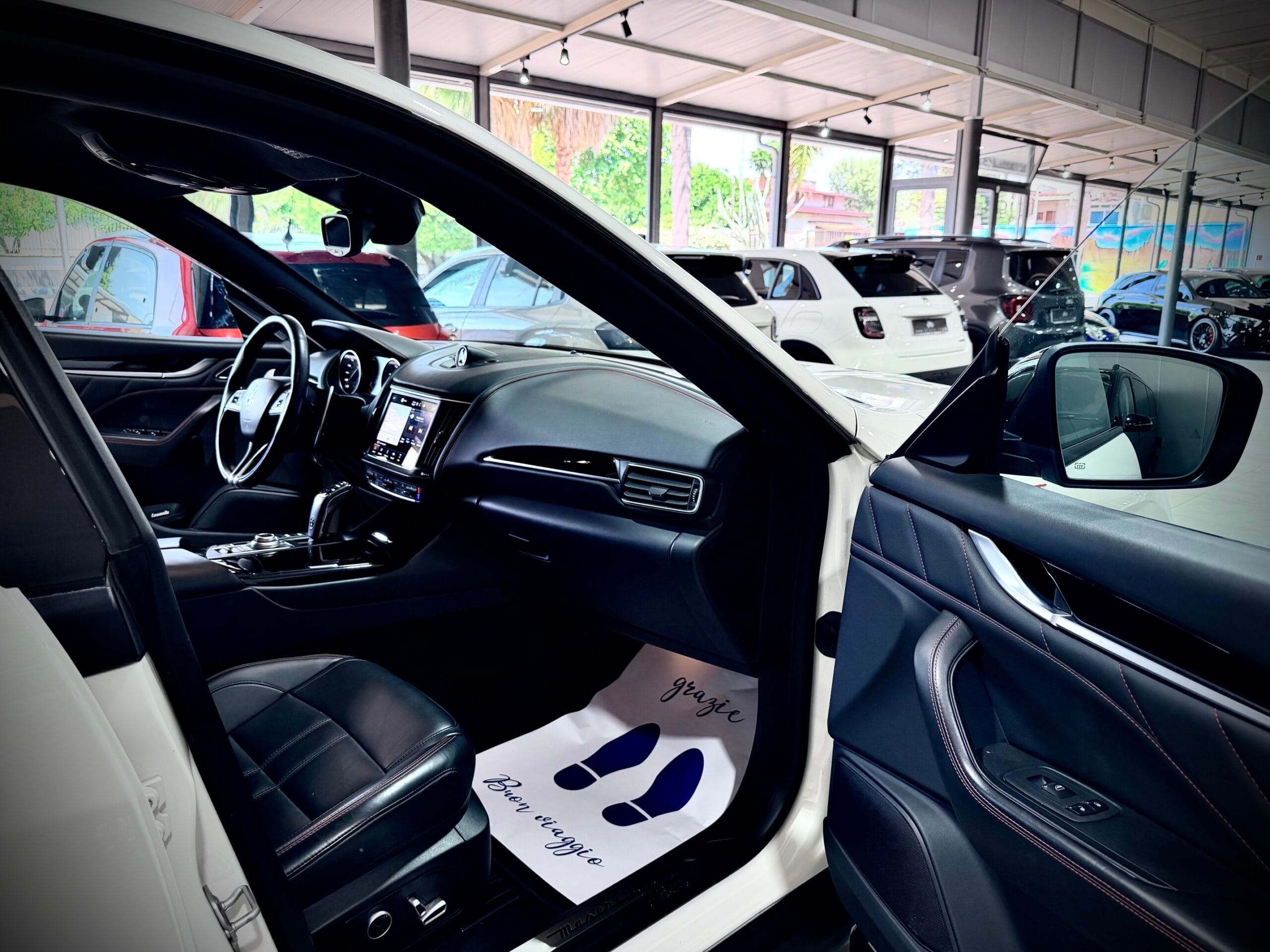 Maserati Levante 3.0 V6 430CV Modena S - immagine 3