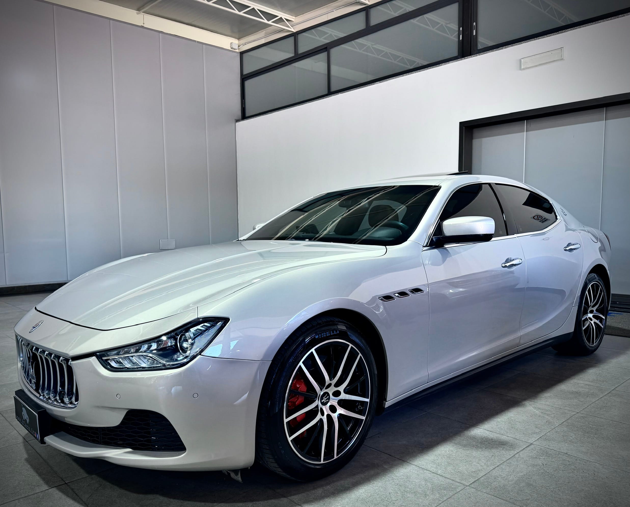 Maserati Ghibli 3.0 V6 250CV Diesel Restyling - immagine 4