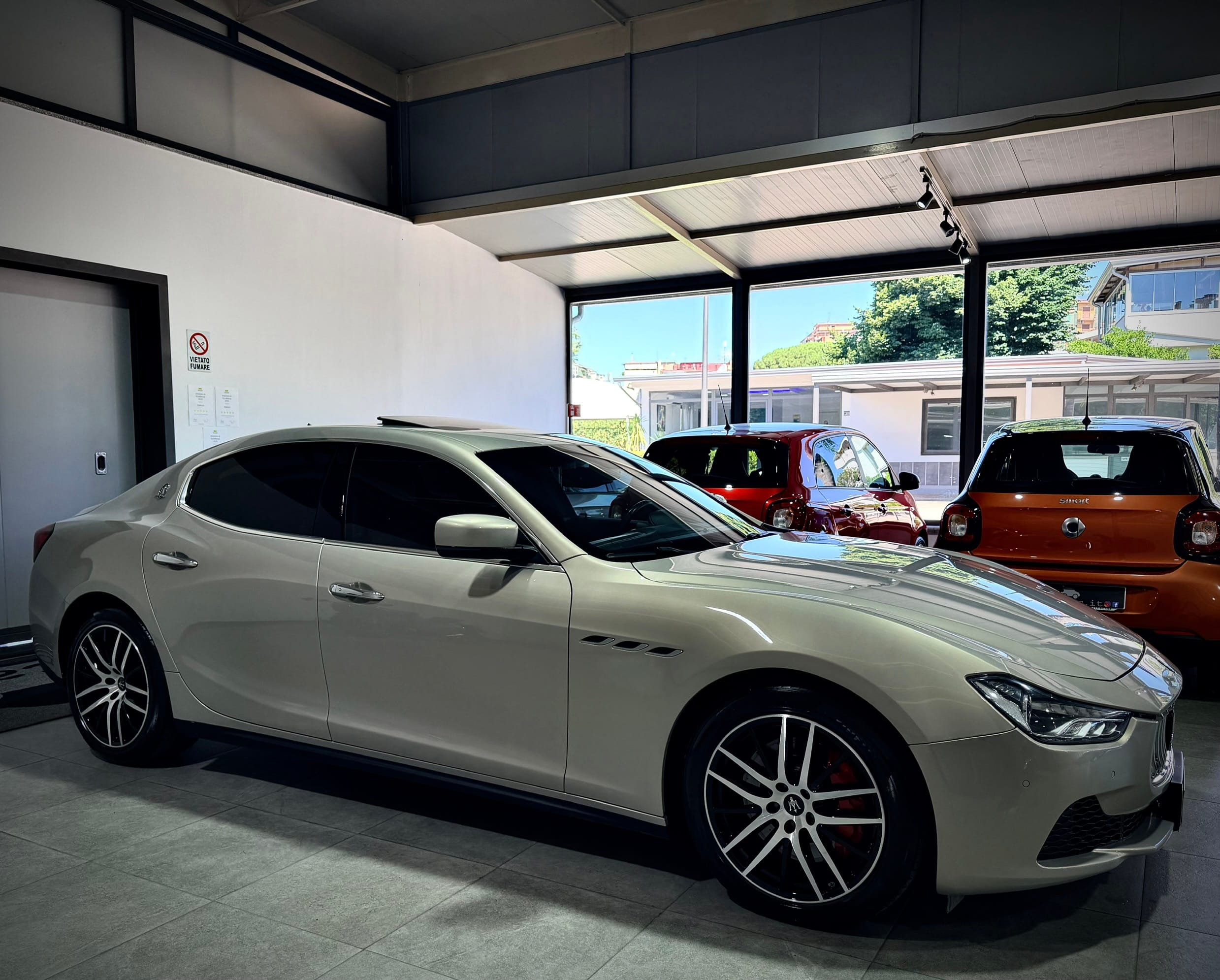 Maserati Ghibli 3.0 V6 250CV Diesel Restyling - immagine 7