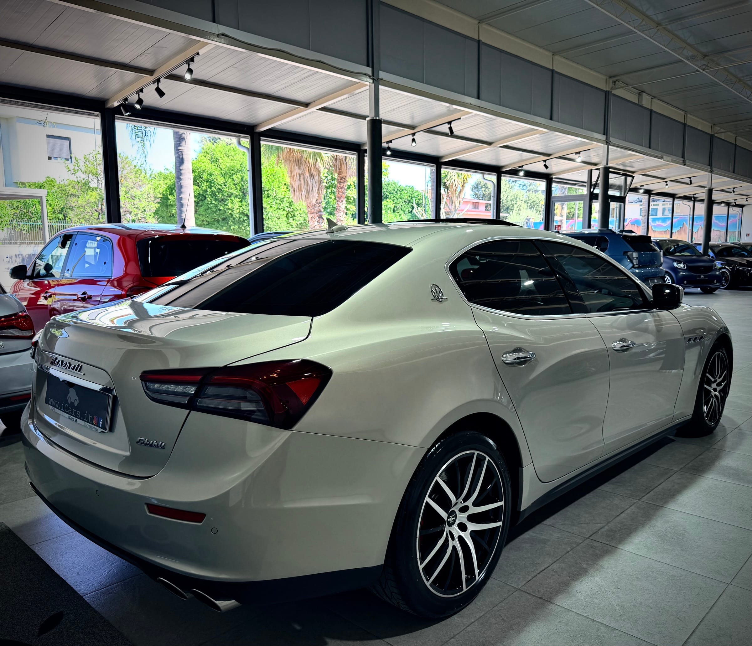 Maserati Ghibli 3.0 V6 250CV Diesel Restyling - immagine 8