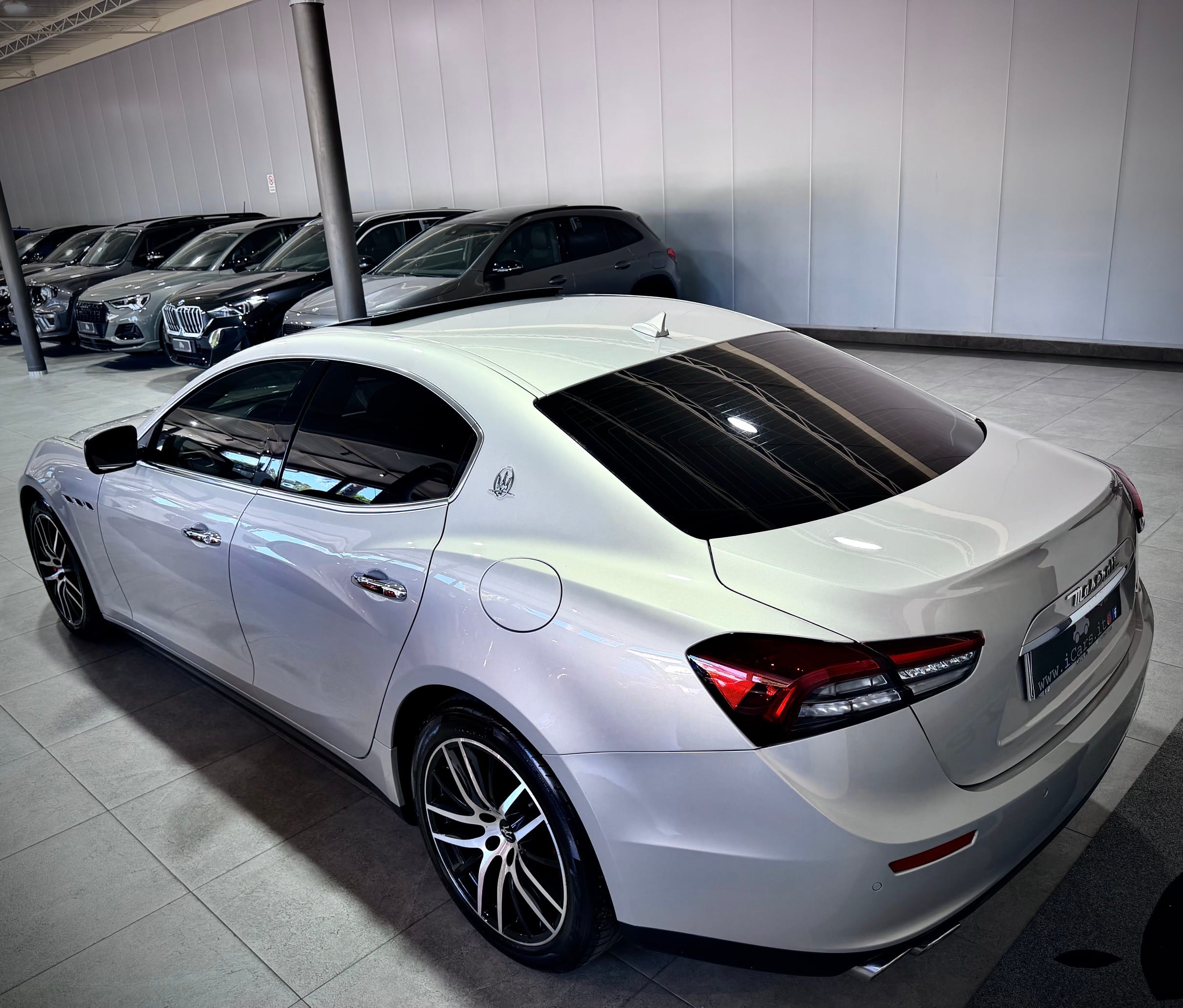Maserati Ghibli 3.0 V6 250CV Diesel Restyling - immagine 10