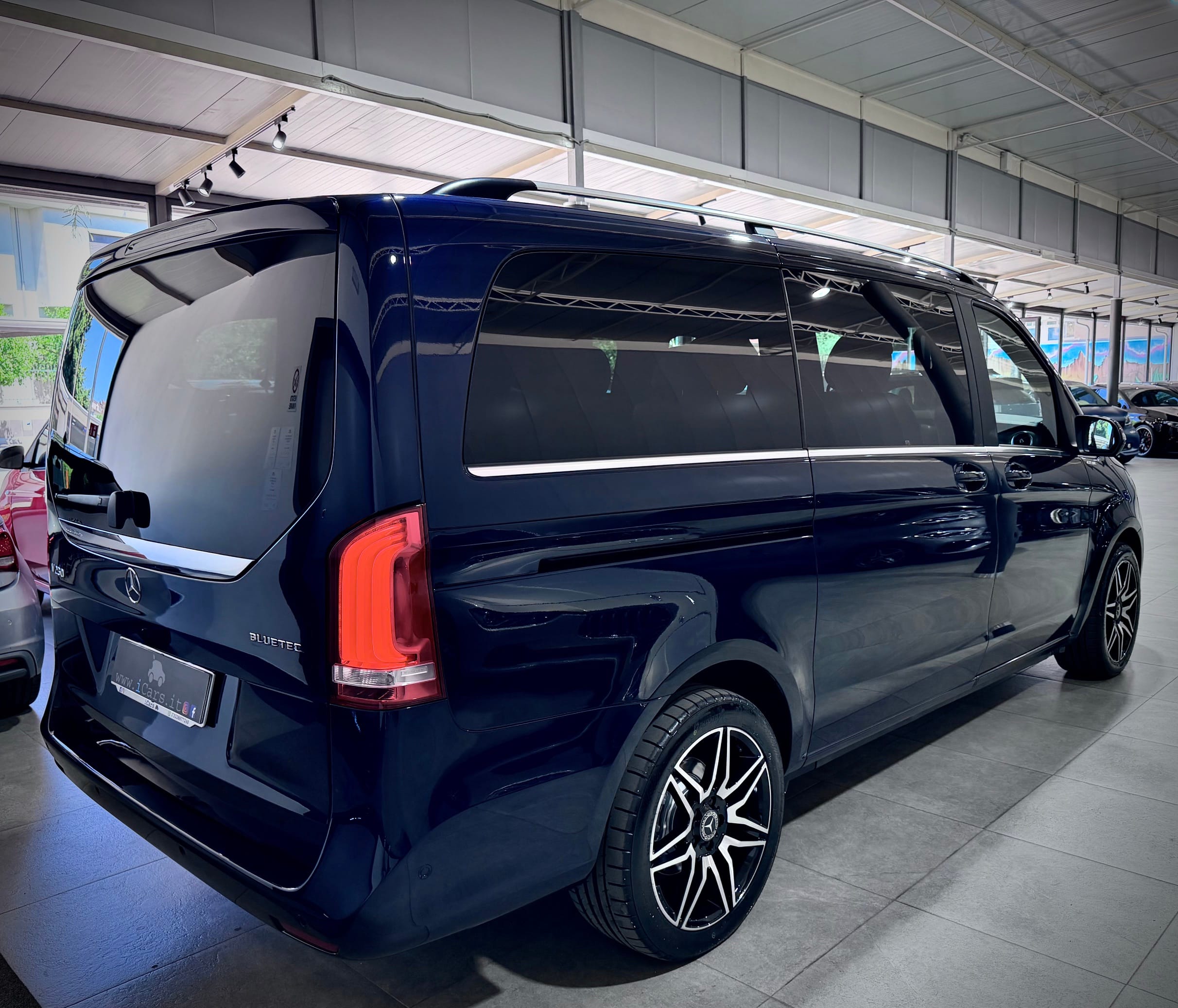 Mercedes-Benz V 250d 190CV Executive Long - immagine 9