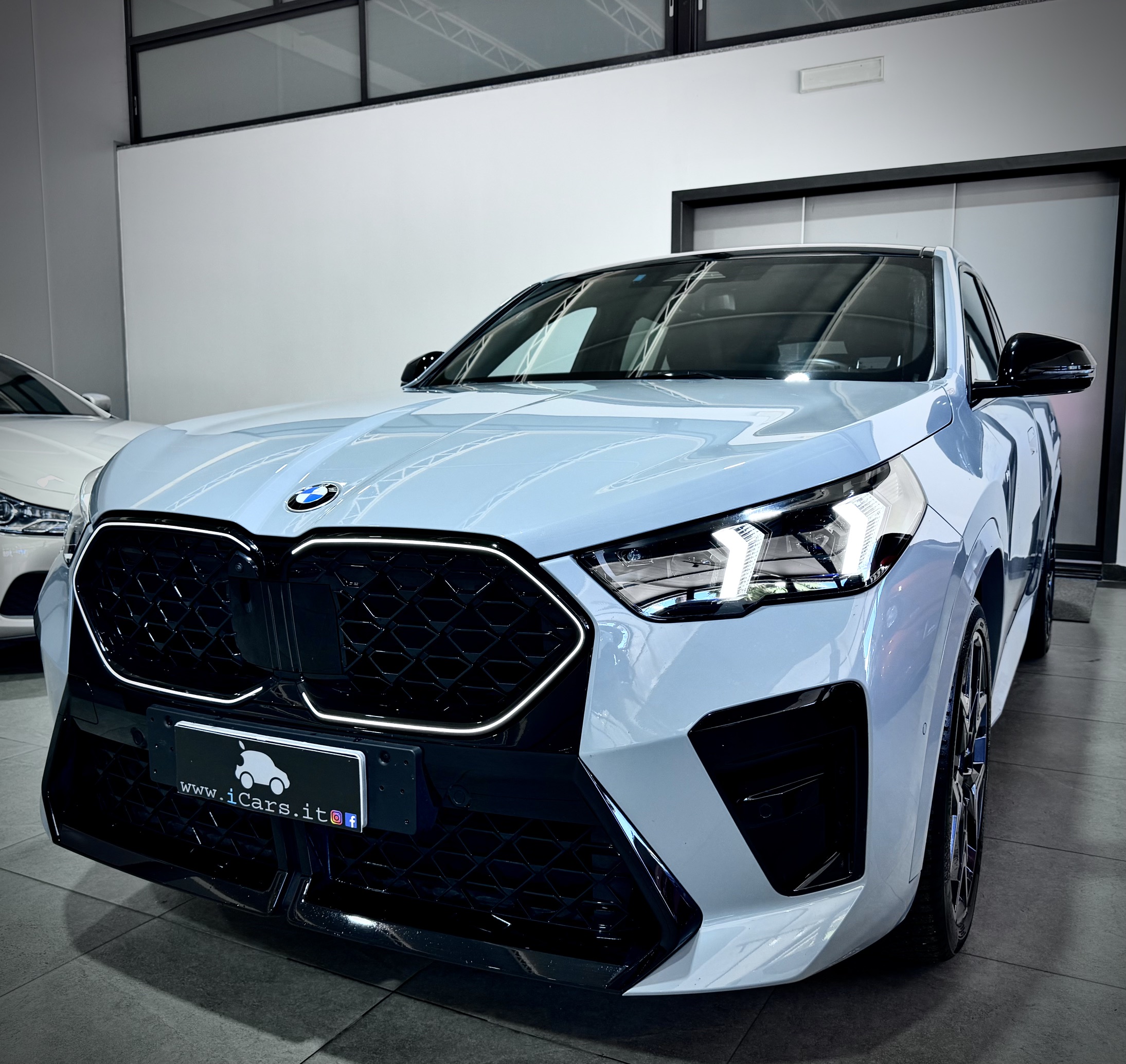 BMW X2 sDrive18d M Sport Pro - immagine 17