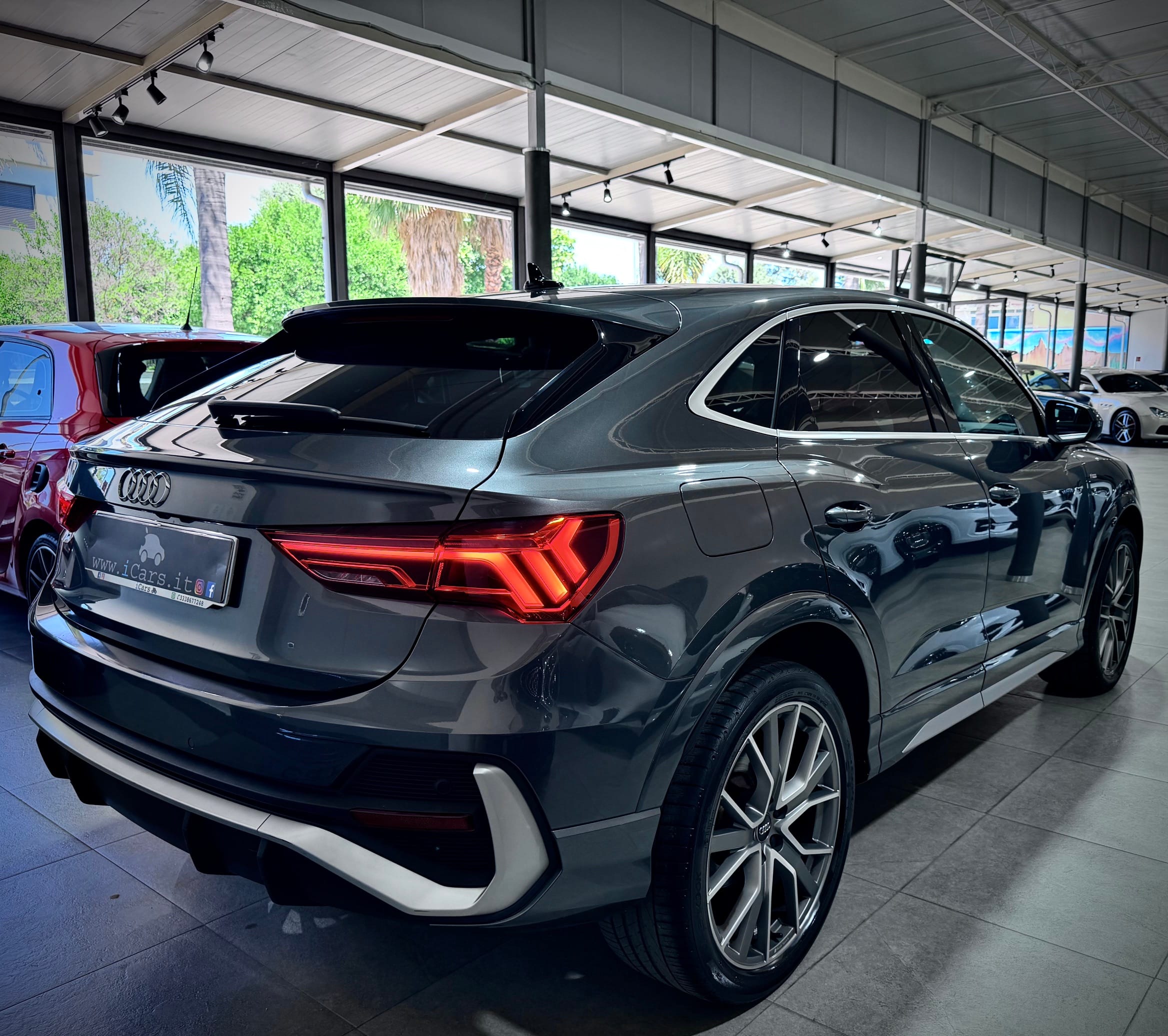 Audi Q3 SPBK 2.0 TDI 150CV S-Tronic S-Line - immagine 9