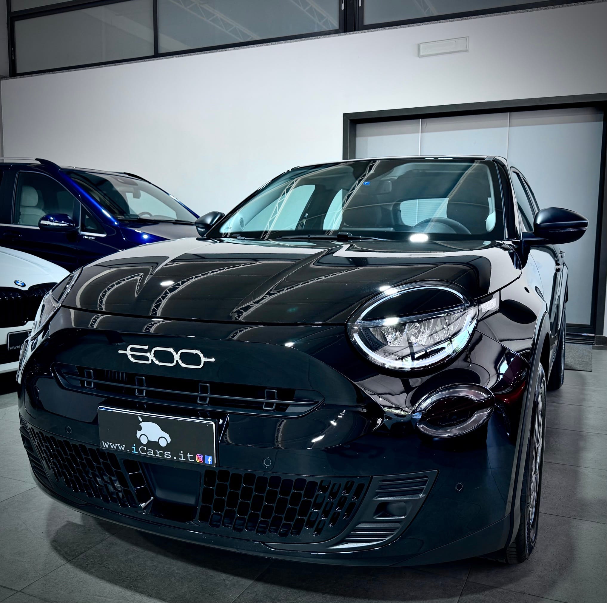 Fiat 600 1.2 110cv Hybrid DCT Icon - immagine 3