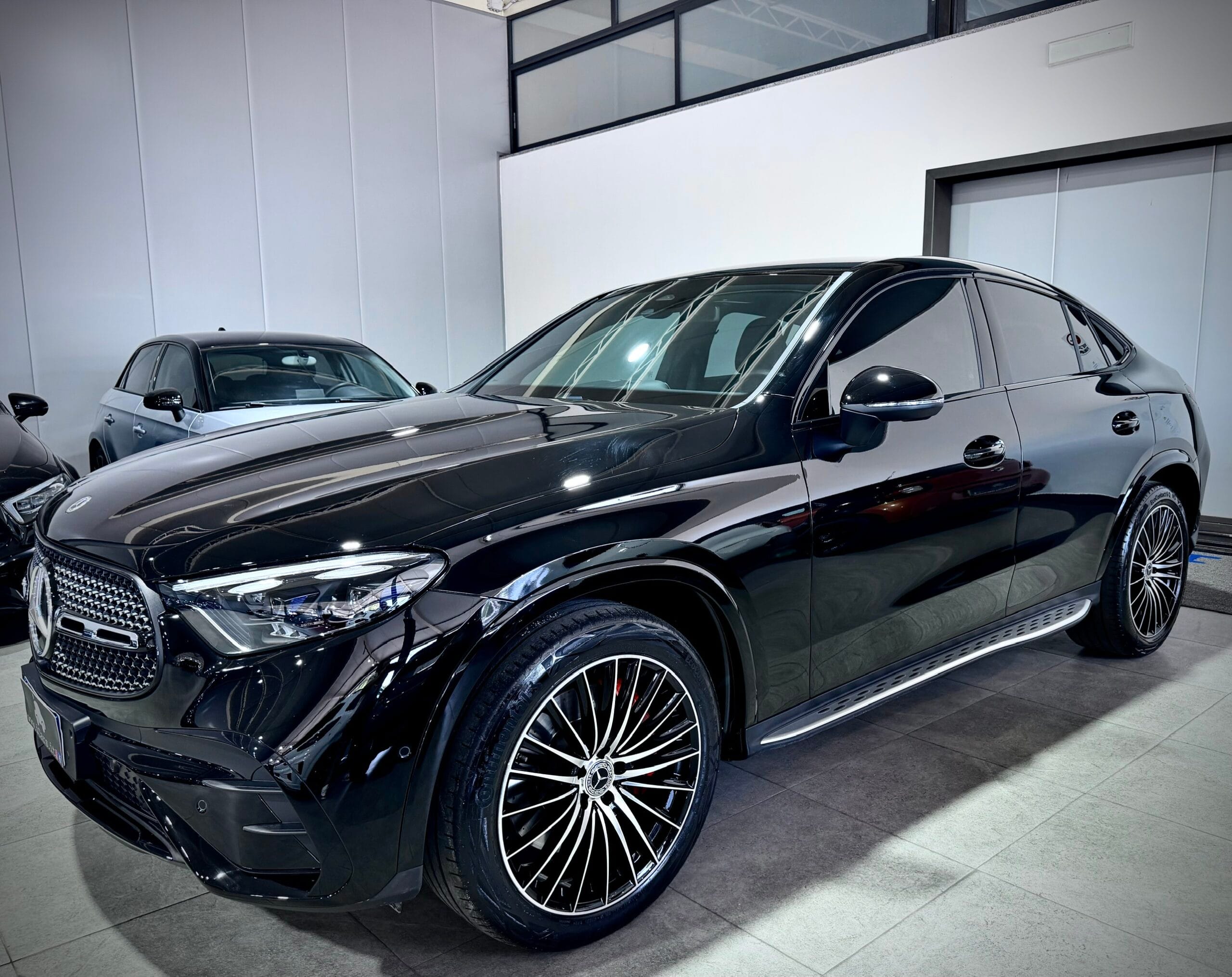 Mercedes-Benz GLC 220 d 197CV 4Matic AMG Line Premium Plus - immagine 4
