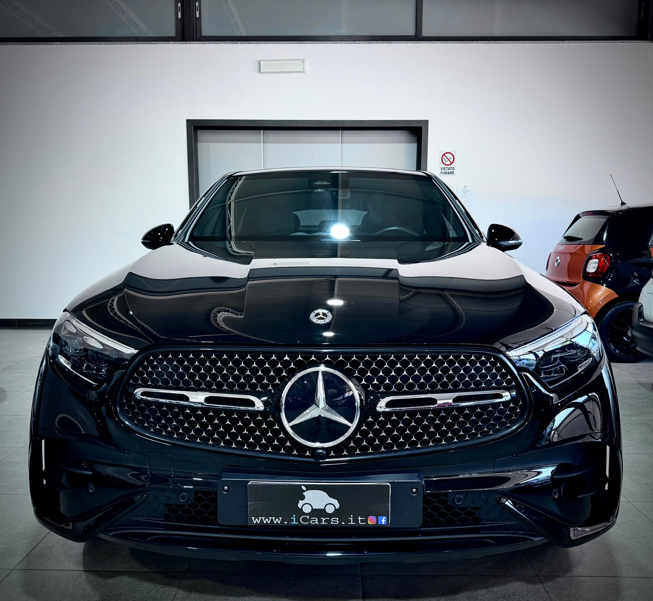 Mercedes-Benz GLC 220 d 197CV 4Matic AMG Line Premium Plus - immagine 6