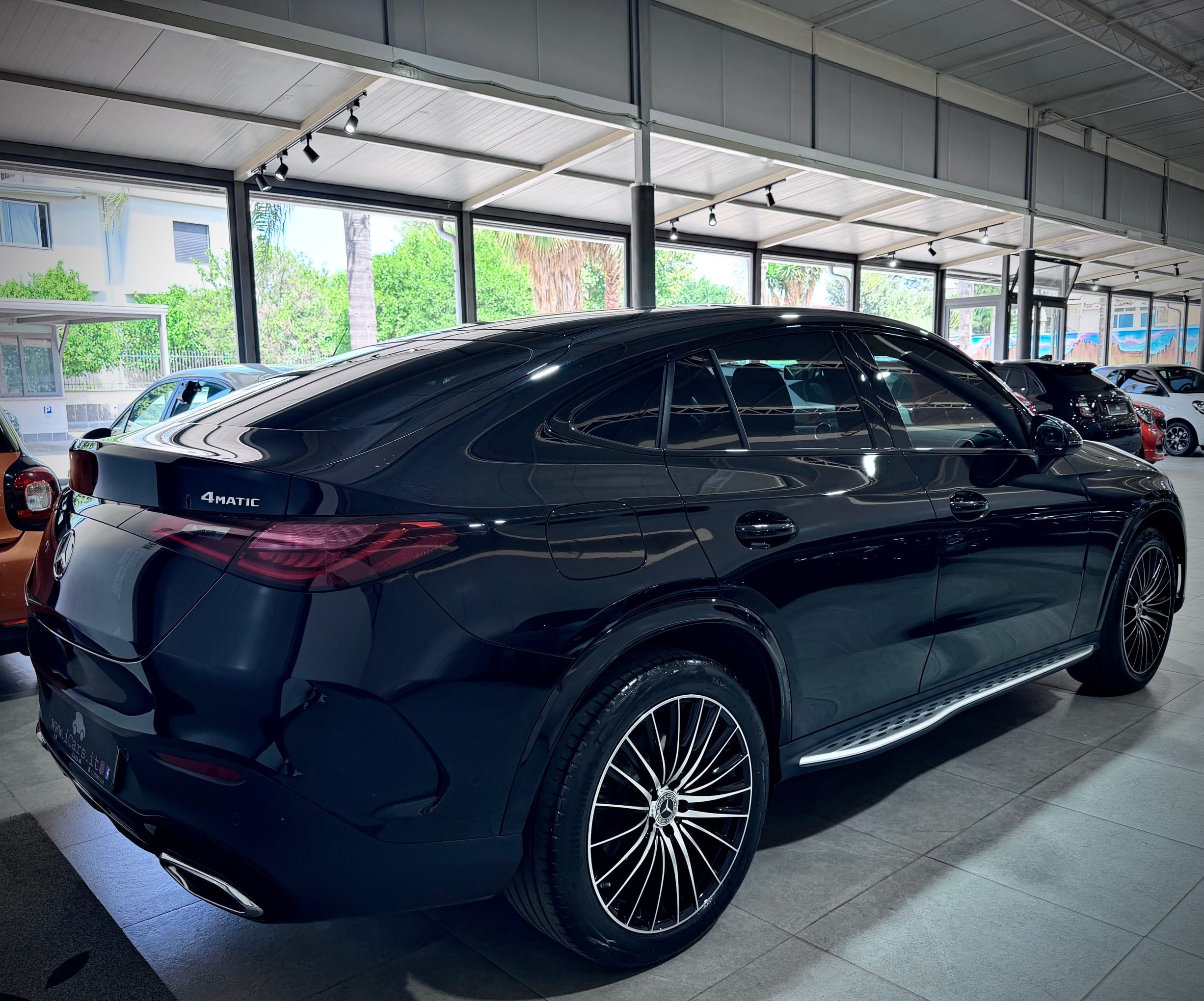 Mercedes-Benz GLC 220 d 197CV 4Matic AMG Line Premium Plus - immagine 9