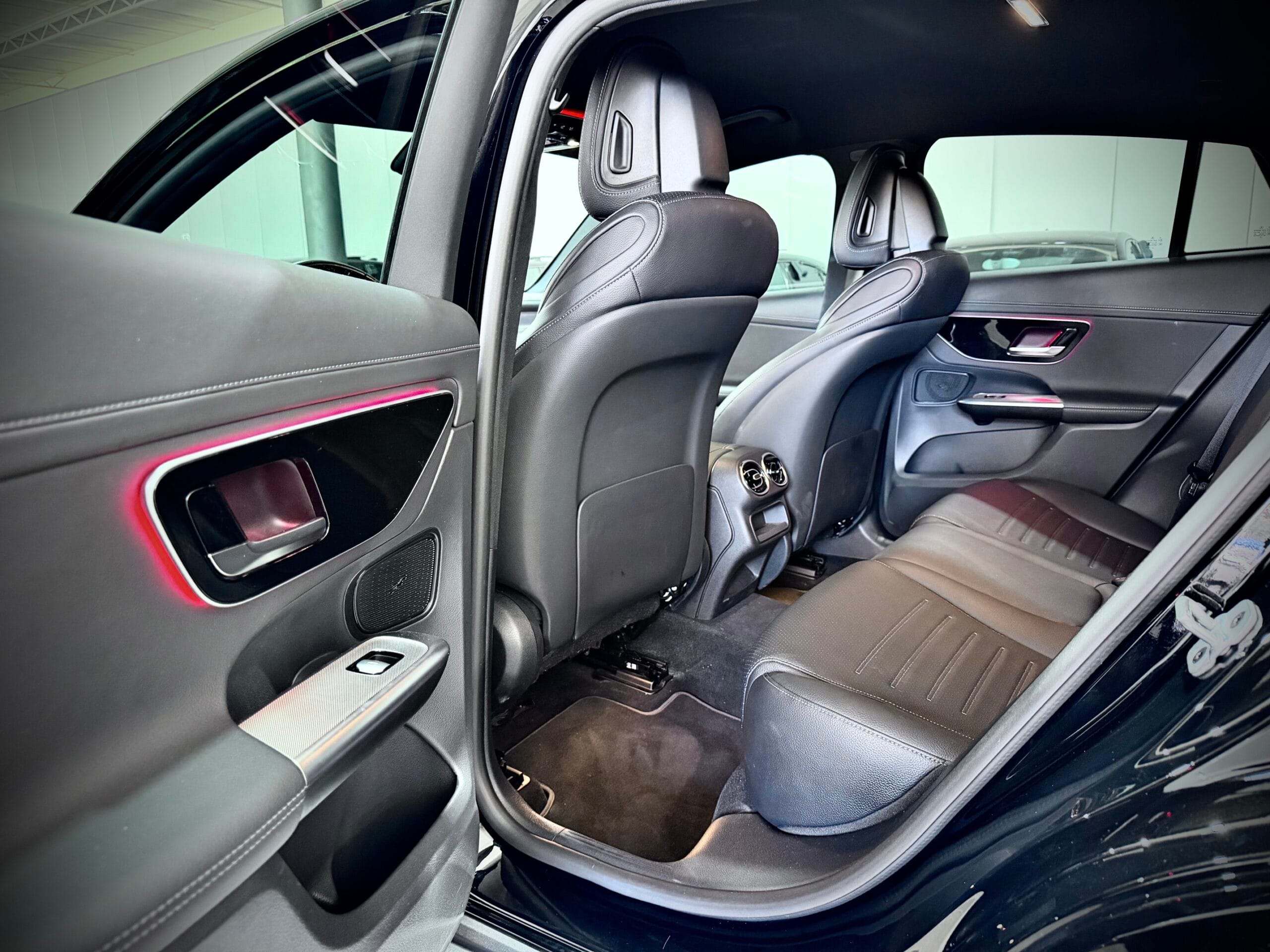 Mercedes-Benz GLC 220 d 197CV 4Matic AMG Line Premium Plus - immagine 14