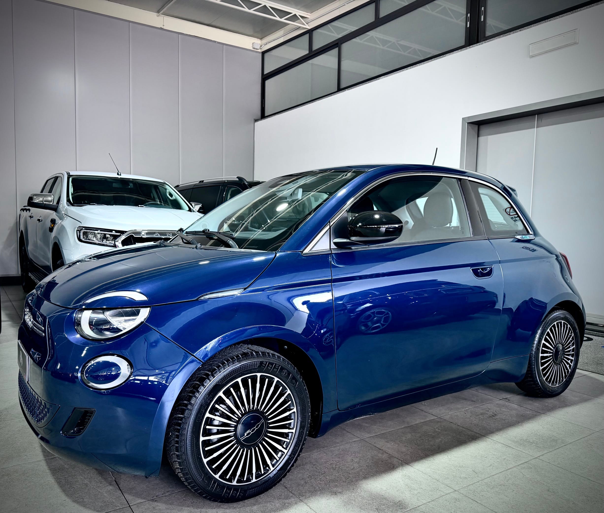 Fiat 500e 42 kWh Icon - immagine 9