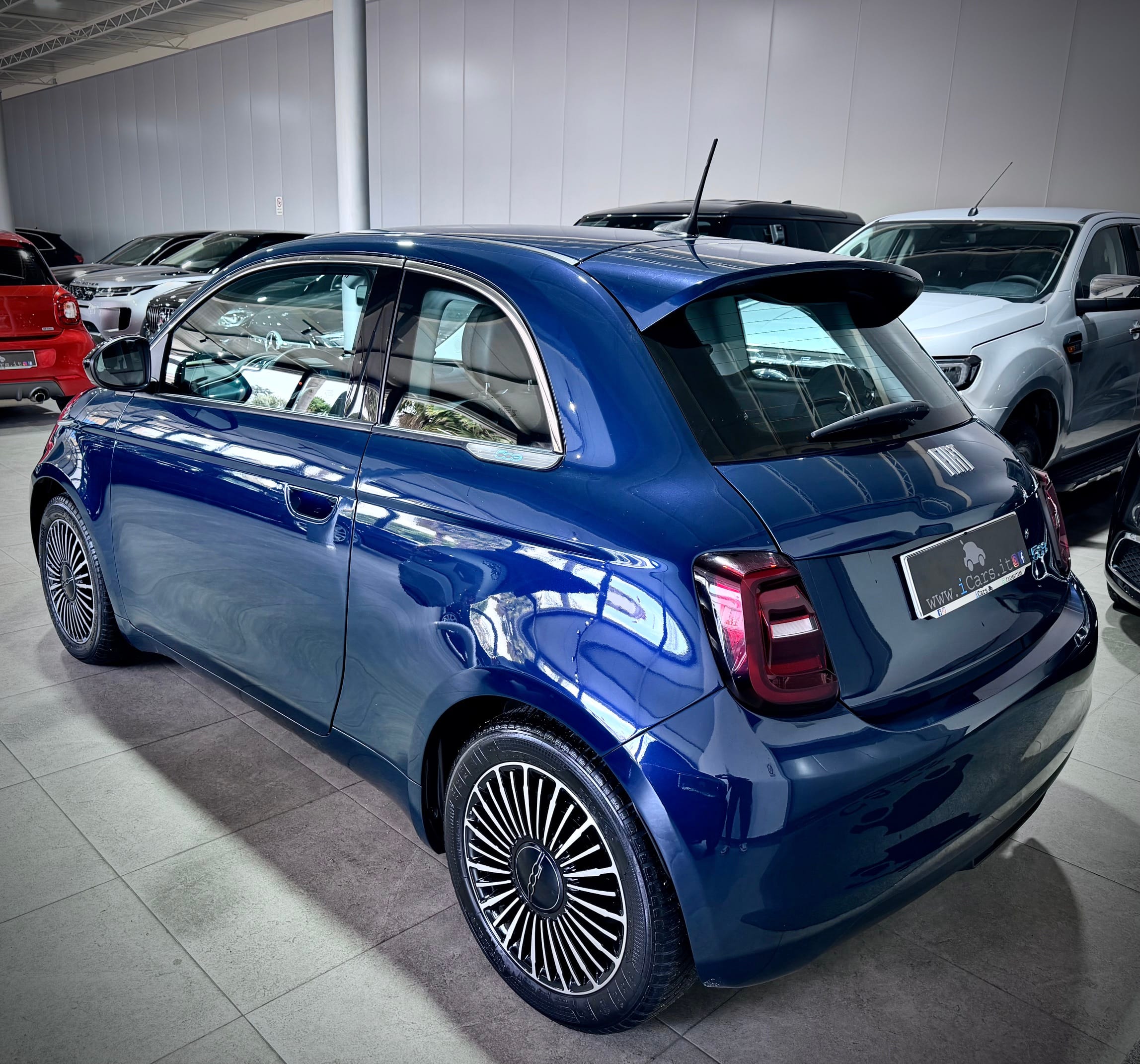 Fiat 500e 42 kWh Icon - immagine 5