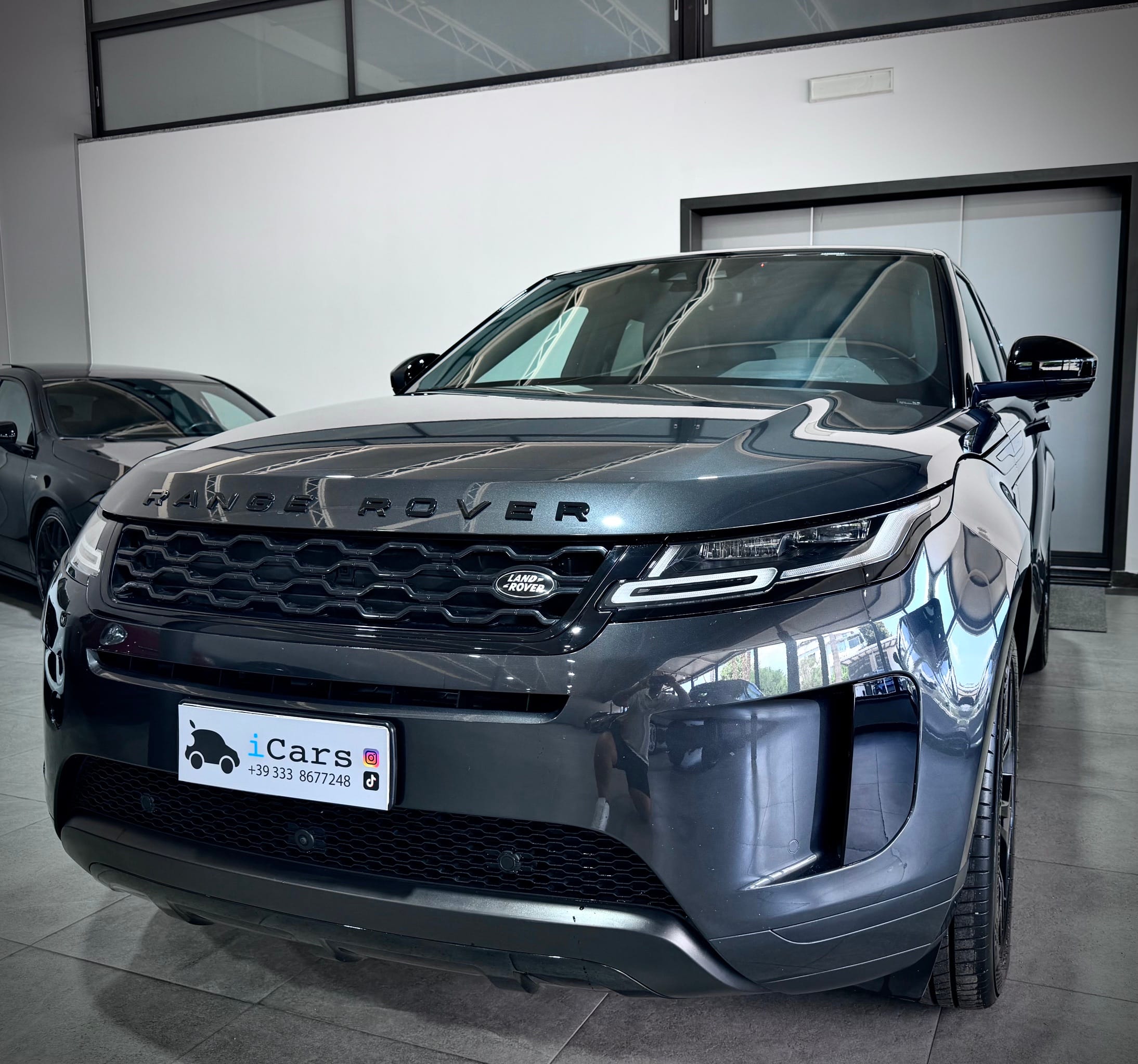 Land Rover Range Rover Evoque 2.0d 150CV i4 Mhev R-Dynamic S - immagine 16