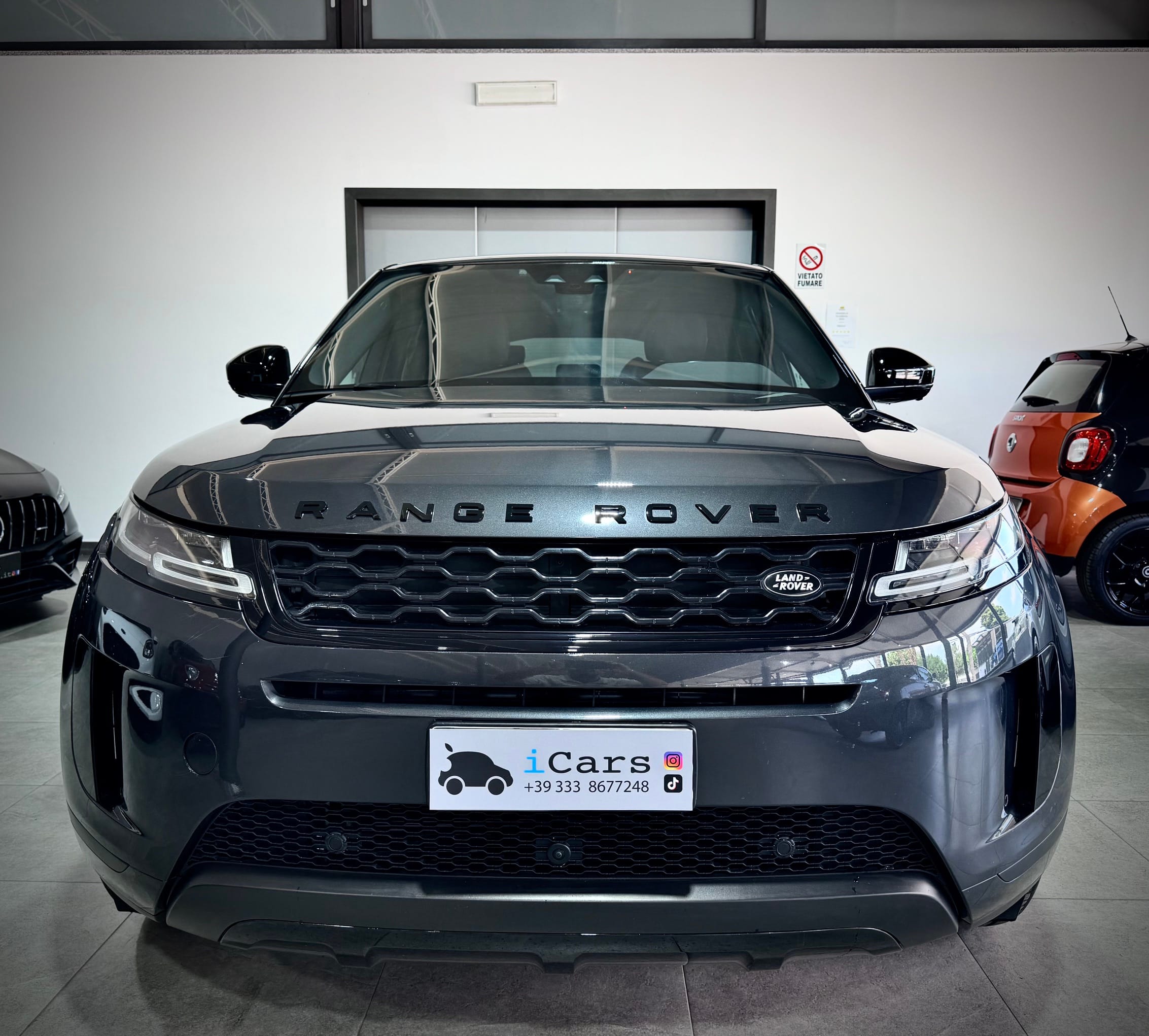 Land Rover Range Rover Evoque 2.0d 150CV i4 Mhev R-Dynamic S - immagine 13