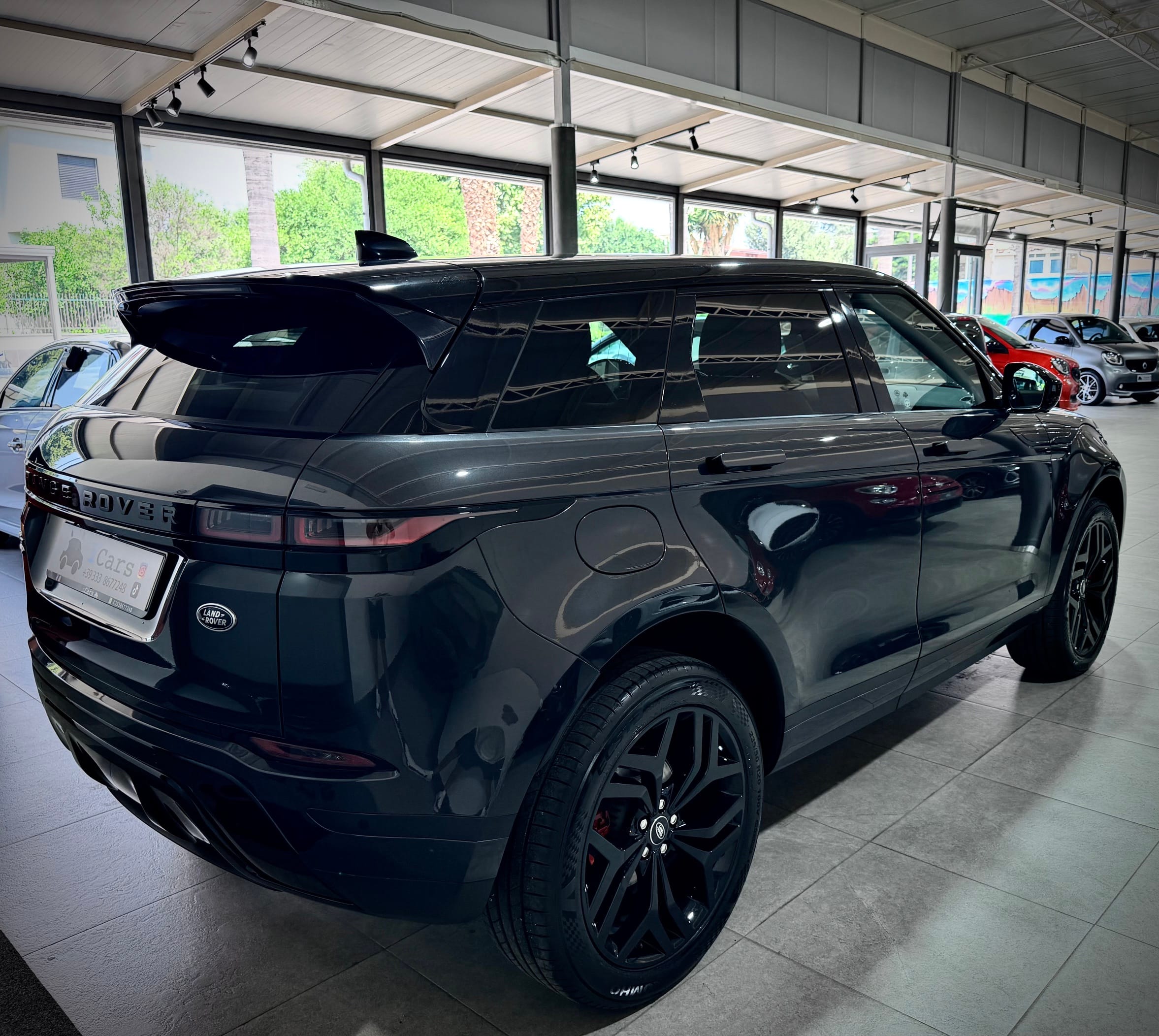 Land Rover Range Rover Evoque 2.0d 150CV i4 Mhev R-Dynamic S - immagine 10