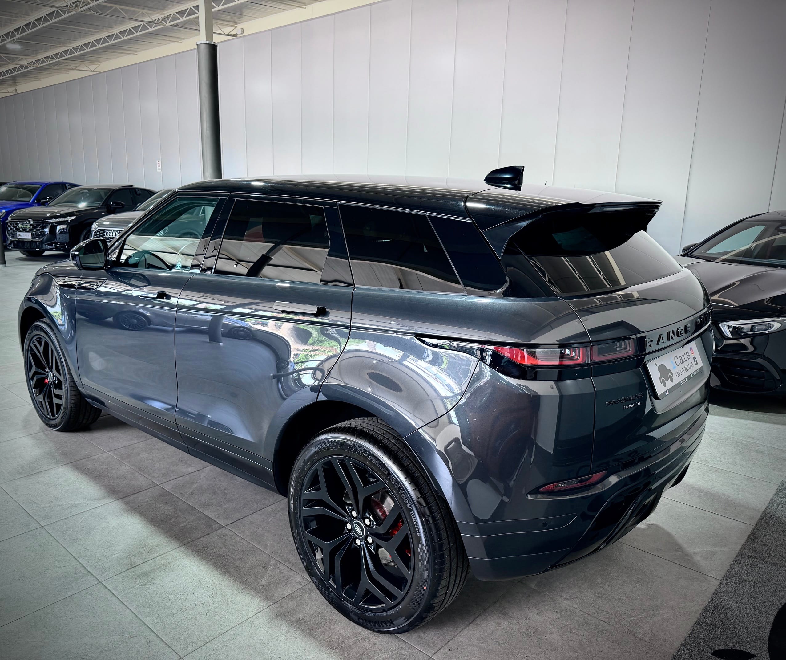 Land Rover Range Rover Evoque 2.0d 150CV i4 Mhev R-Dynamic S - immagine 8