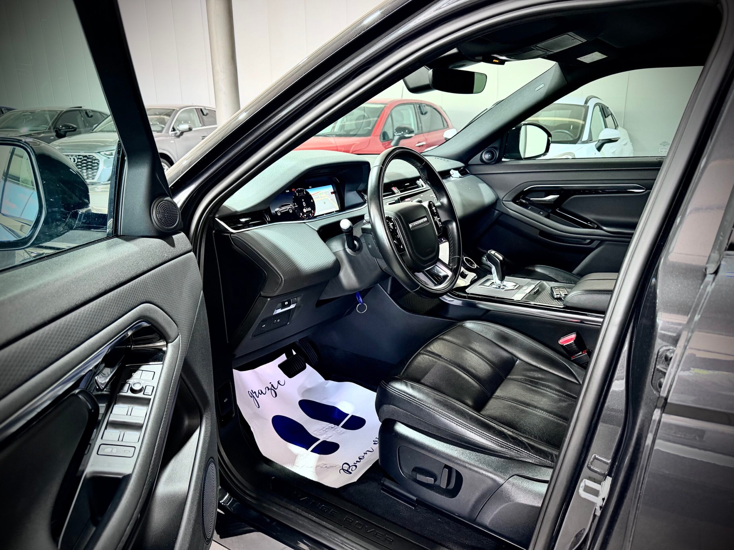 Land Rover Range Rover Evoque 2.0d 150CV i4 Mhev R-Dynamic S - immagine 7