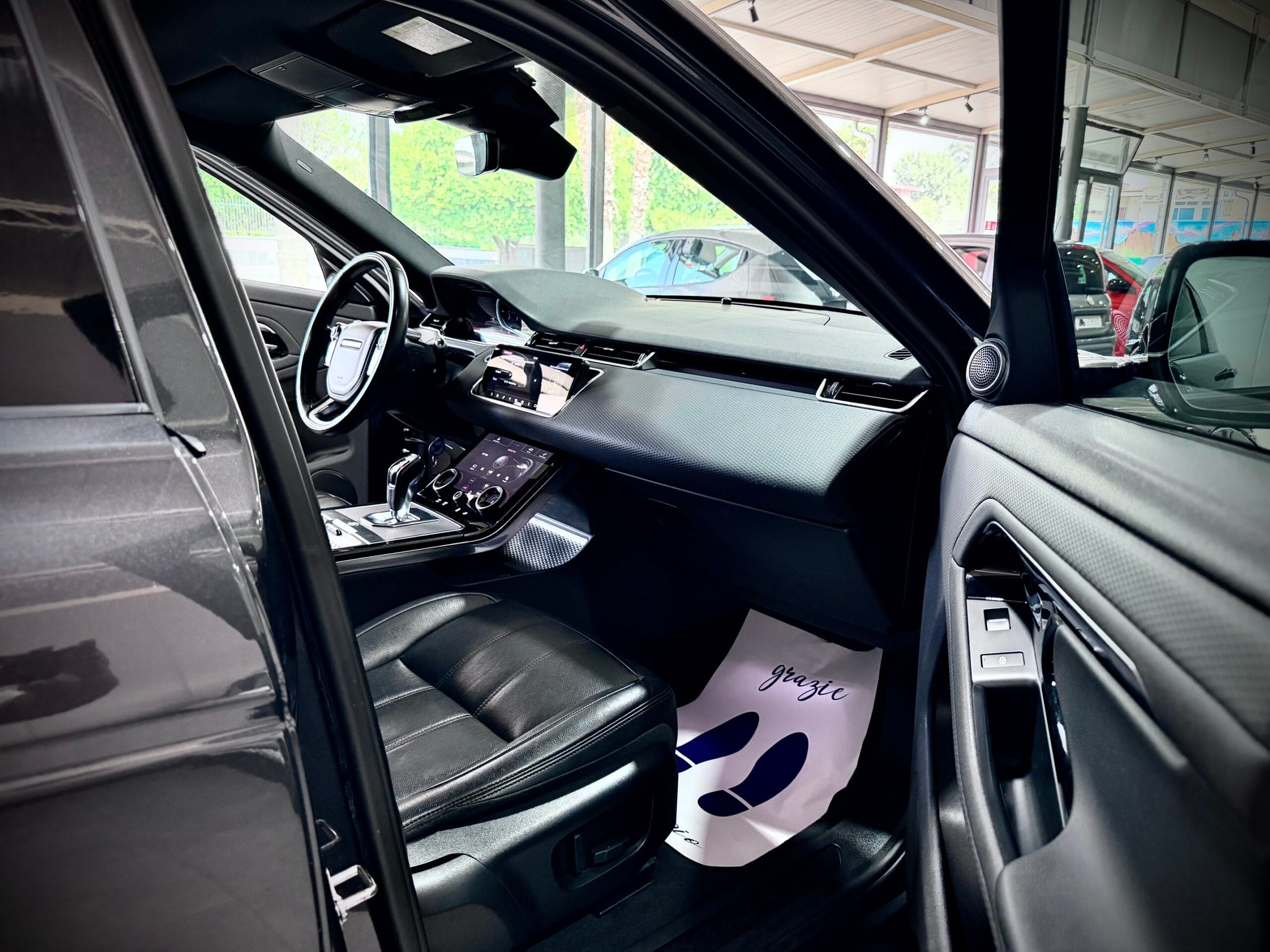 Land Rover Range Rover Evoque 2.0d 150CV i4 Mhev R-Dynamic S - immagine 3