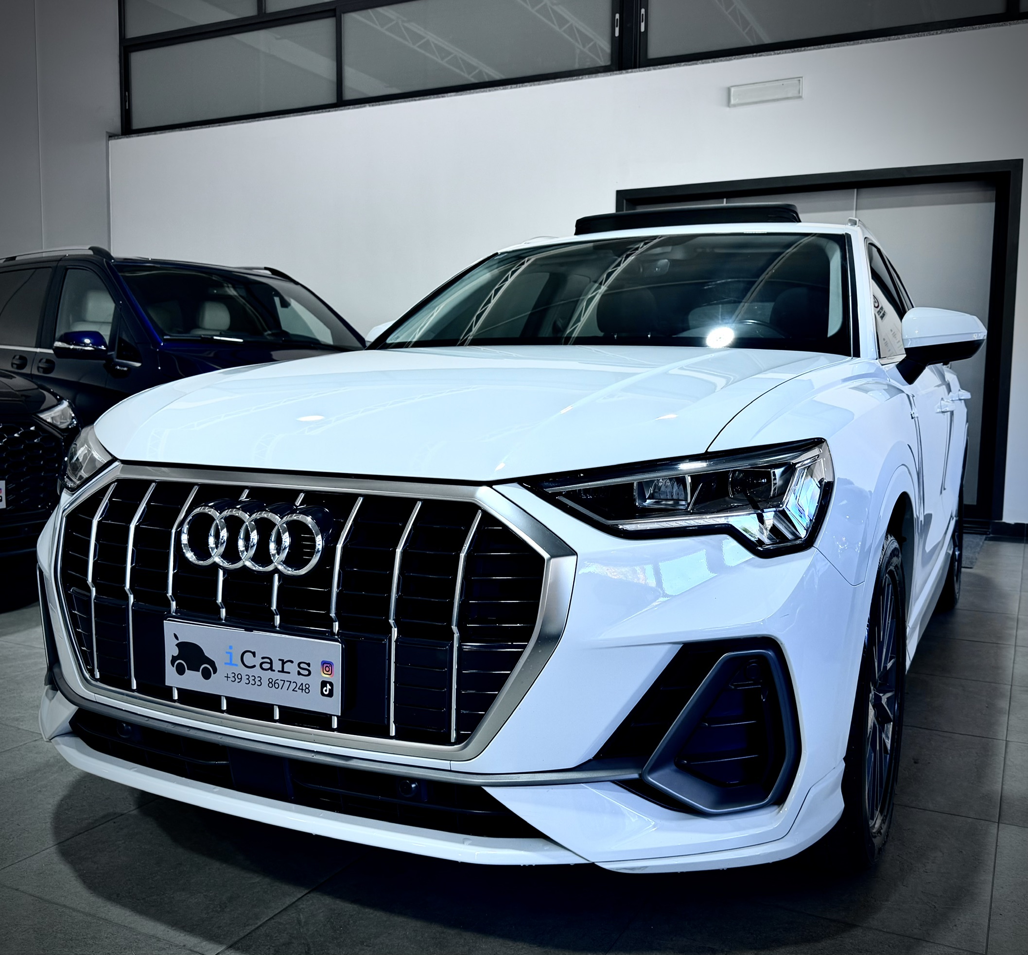 Audi Q3 35 2.0TDI 150CV S-Tronic S-Line - immagine 2