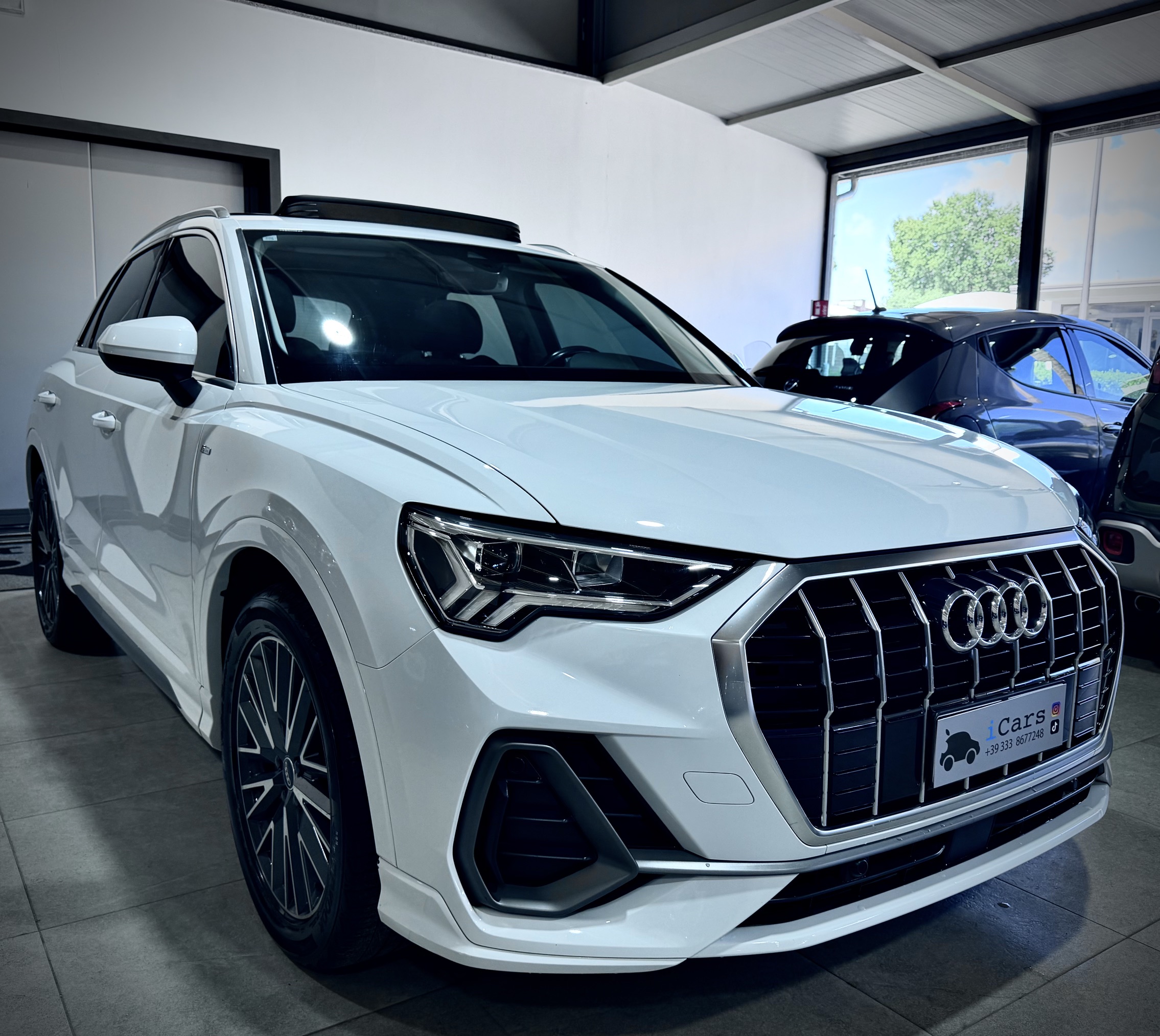 Audi Q3 35 2.0TDI 150CV S-Tronic S-Line - immagine 5