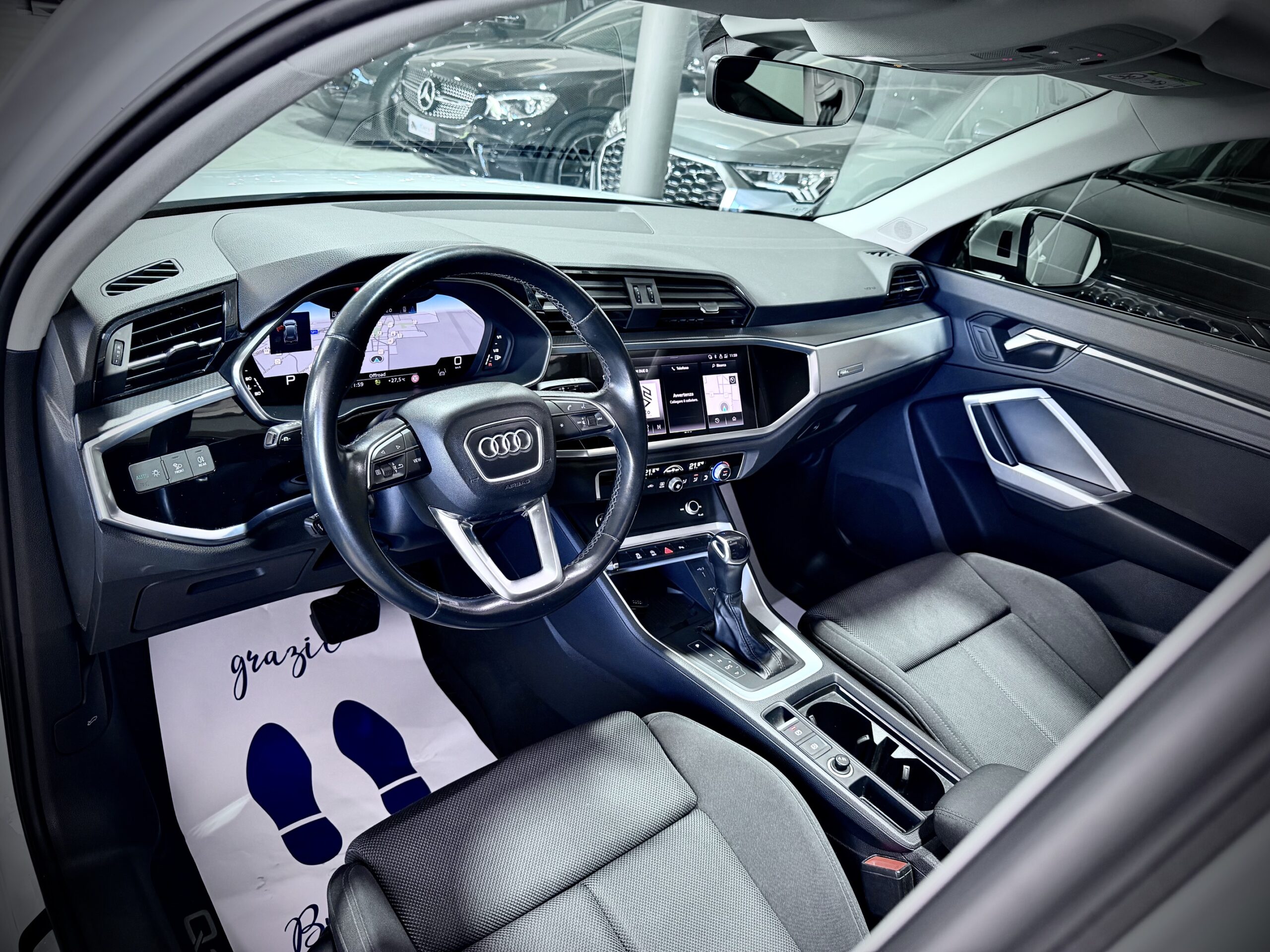 Audi Q3 35 2.0TDI 150CV S-Tronic S-Line - immagine 11