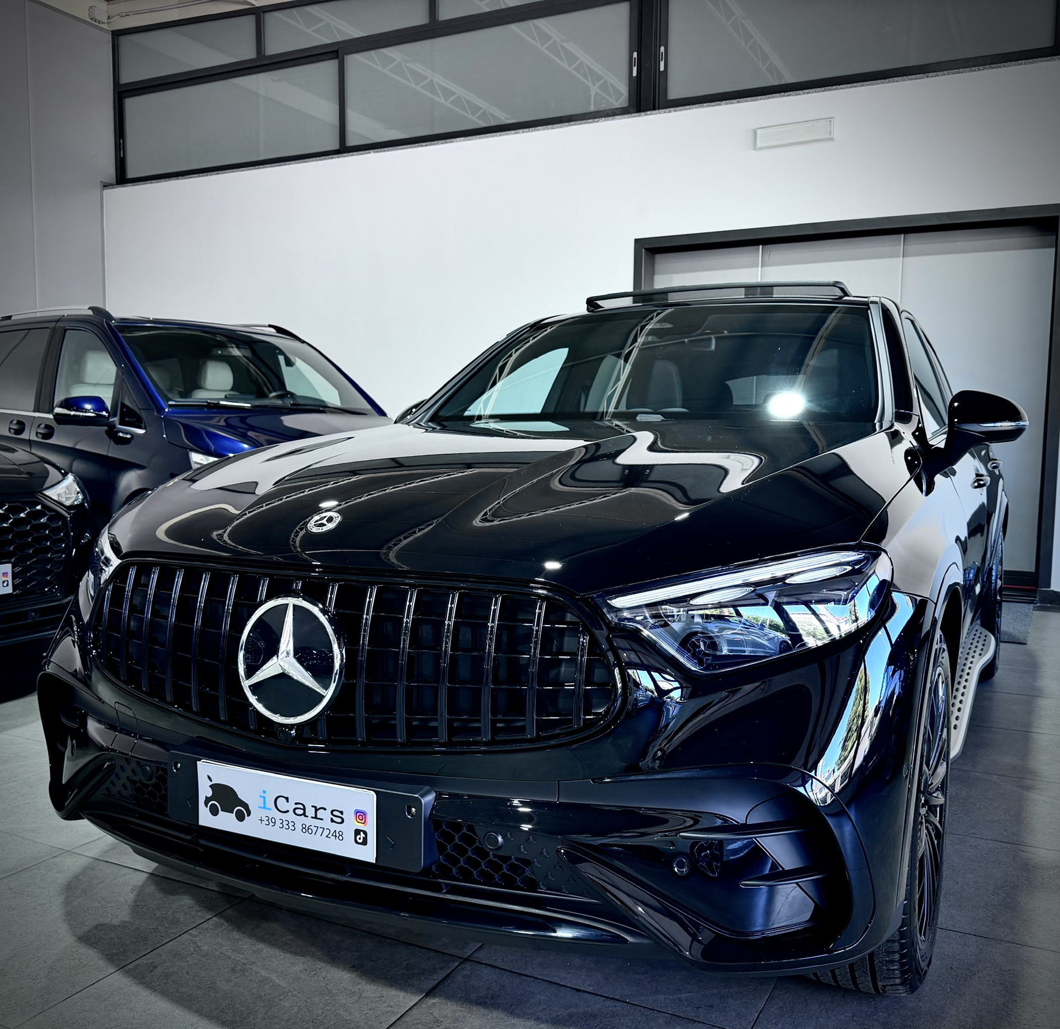 Mercedes-Benz GLC 220d 197CV 4Matic Premium Plus AMG Line - immagine 2