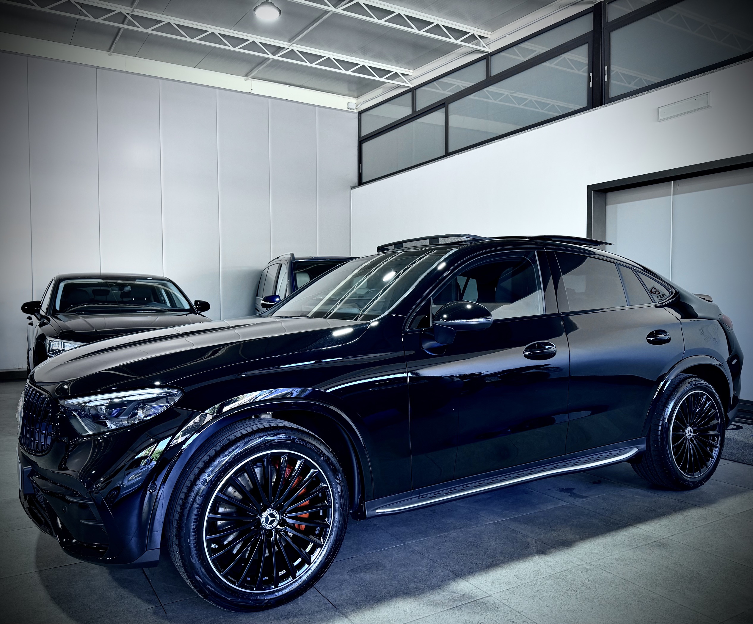 Mercedes-Benz GLC 220d 197CV 4Matic Premium Plus AMG Line - immagine 3