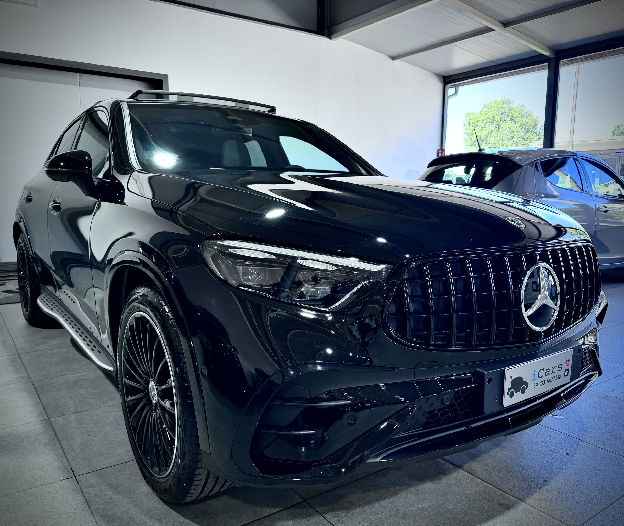 Mercedes-Benz GLC 220d 197CV 4Matic Premium Plus AMG Line - immagine 5