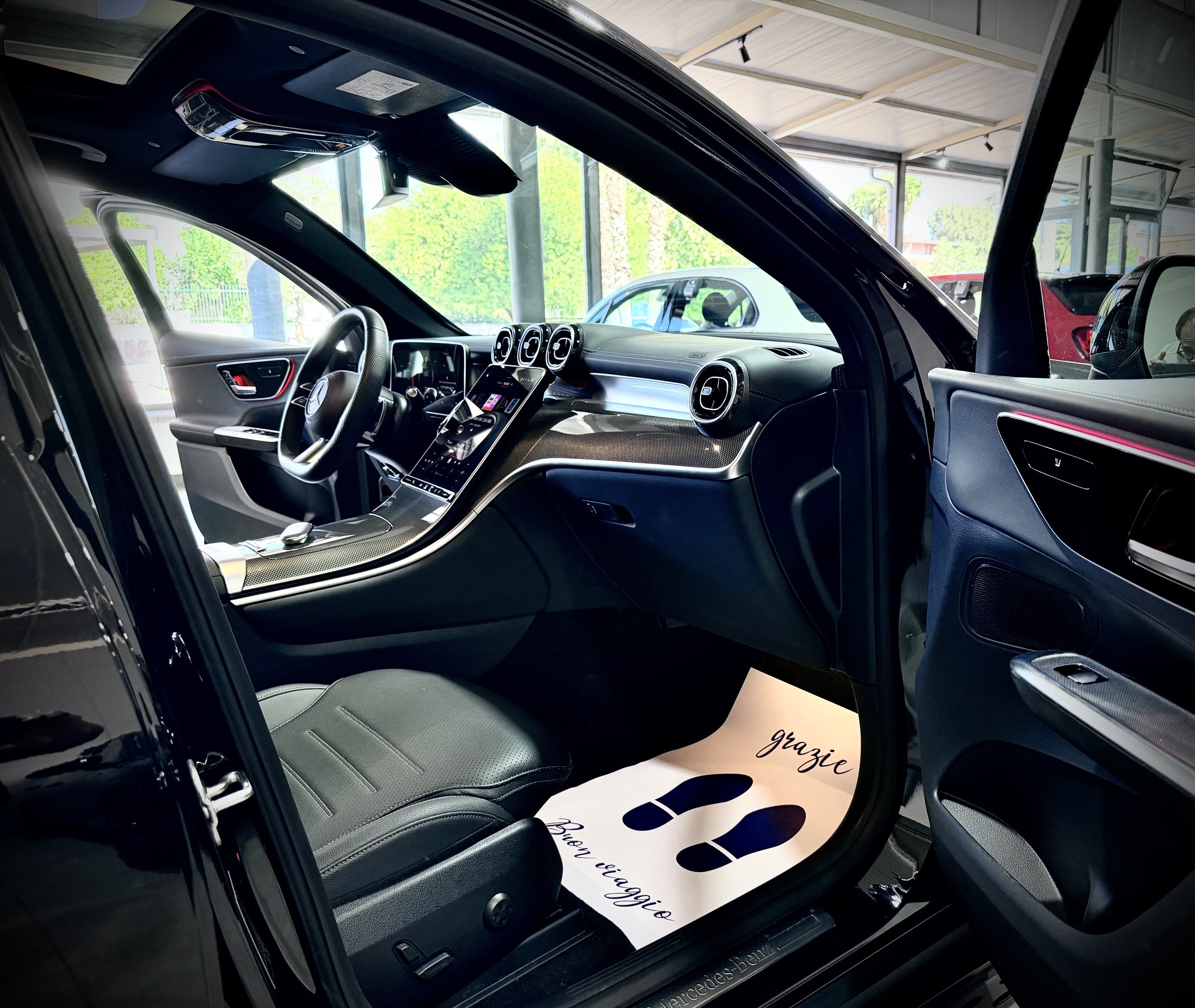 Mercedes-Benz GLC 220d 197CV 4Matic Premium Plus AMG Line - immagine 15