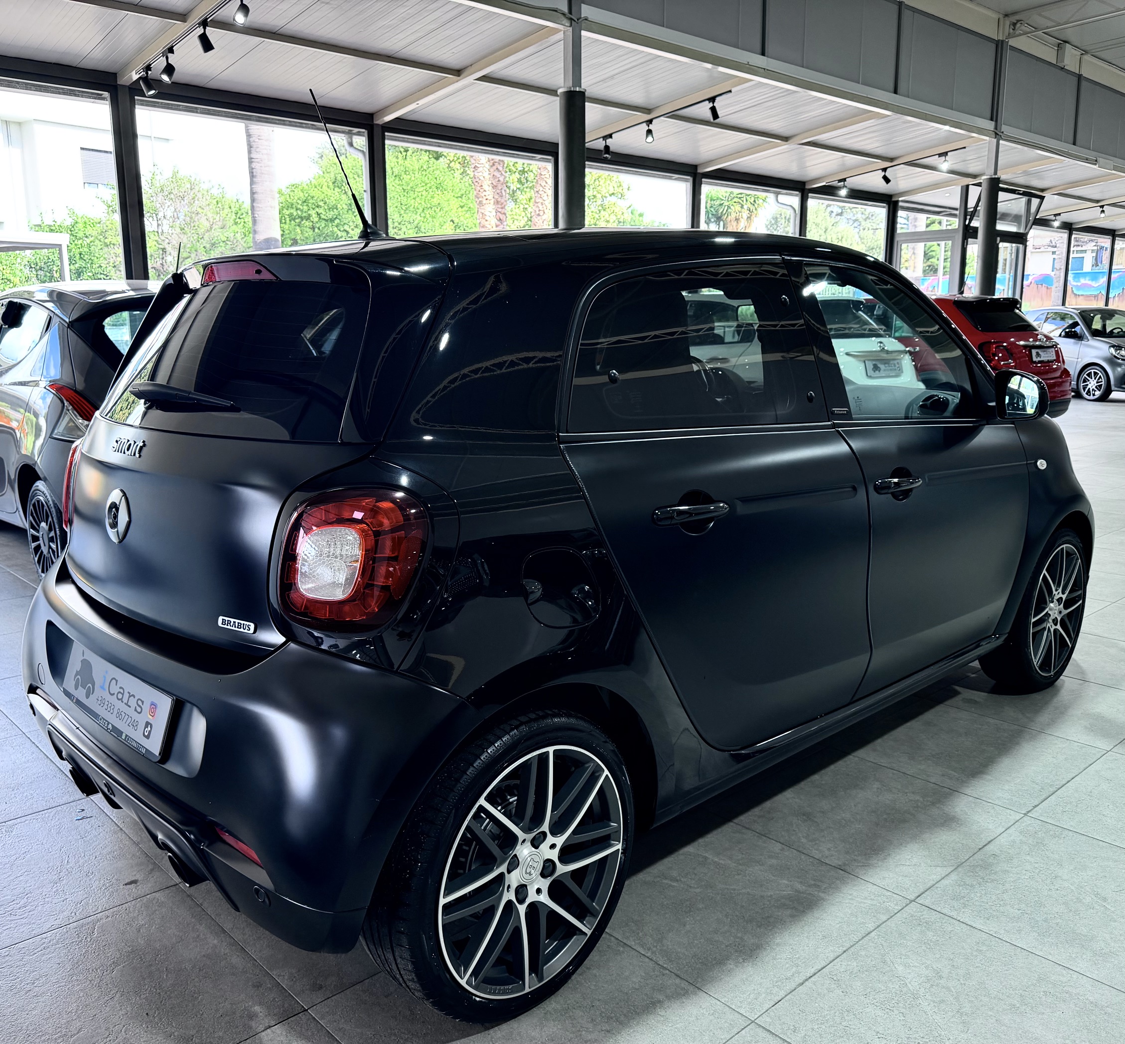 Smart Forfour 0.9 109CV GPL Twinamic Brabus Exclusive - immagine 6