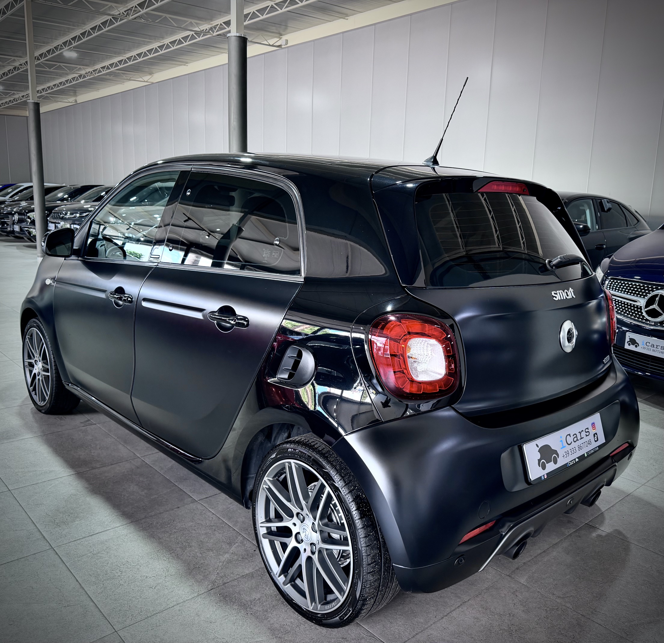 Smart Forfour 0.9 109CV GPL Twinamic Brabus Exclusive - immagine 8
