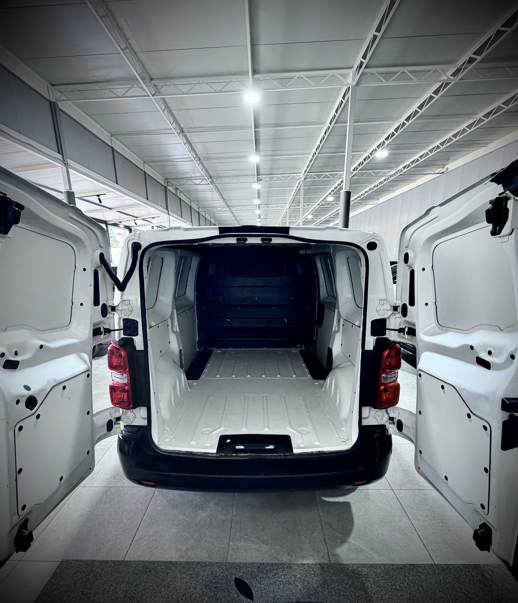 Peugeot Expert 1.5 BlueHDI 120CV n1 Iva Esposta - immagine 2