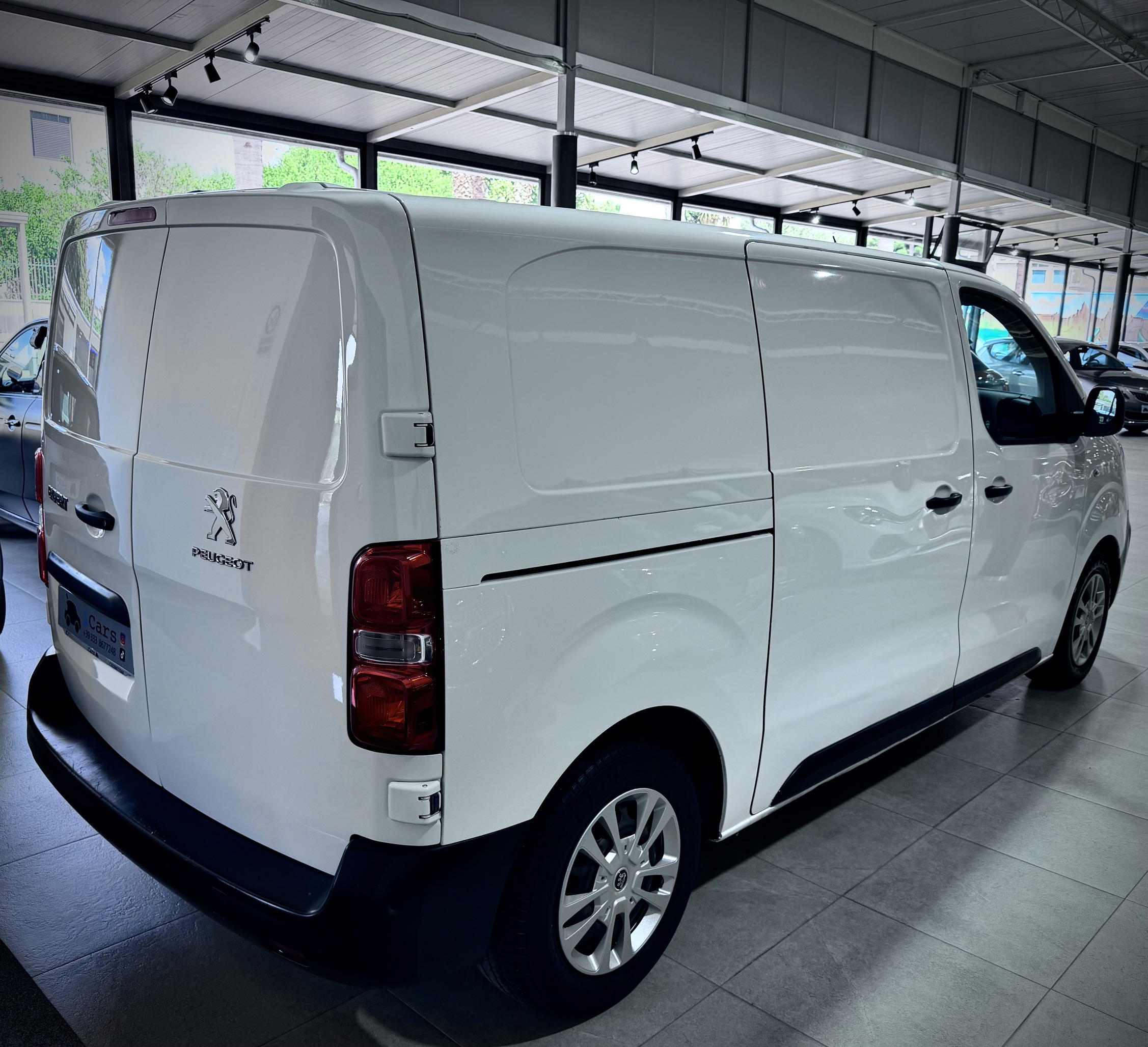 Peugeot Expert 1.5 BlueHDI 120CV n1 Iva Esposta - immagine 9