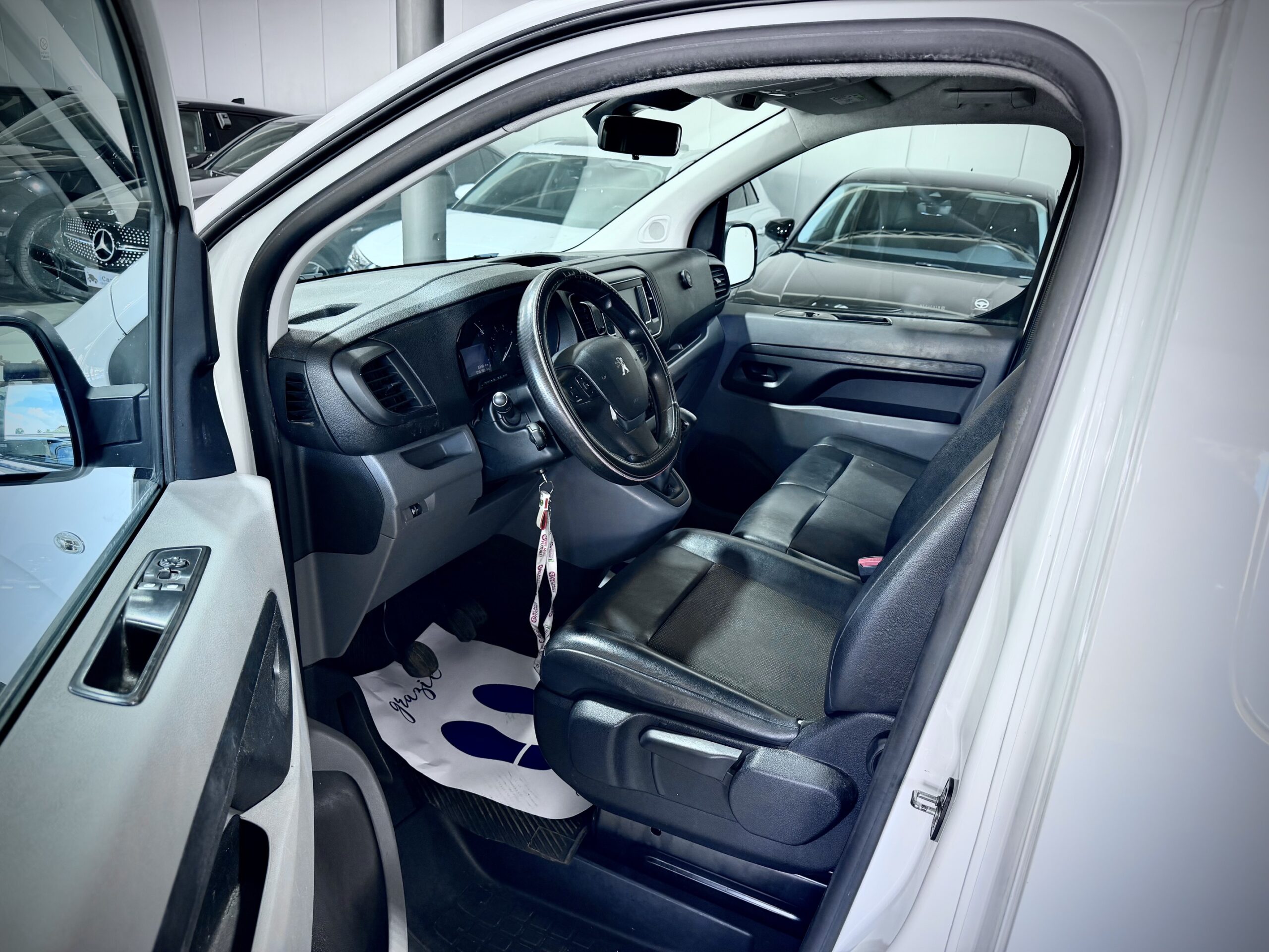 Peugeot Expert 1.5 BlueHDI 120CV n1 Iva Esposta - immagine 11