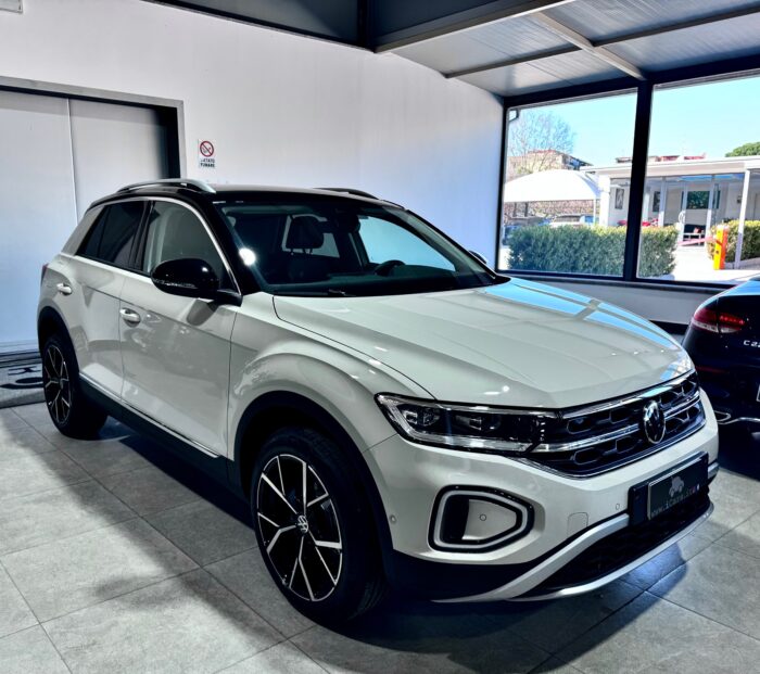 Volkswagen T-Roc 2.0 TDI 150CV DSG 4Motion Style KM 0 - immagine 11
