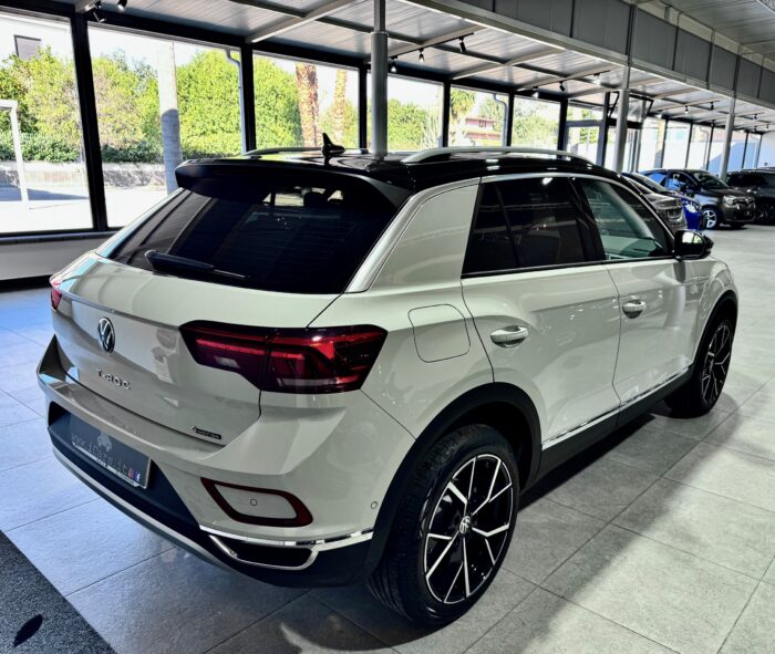 Volkswagen T-Roc 2.0 TDI 150CV DSG 4Motion Style KM 0 - immagine 10
