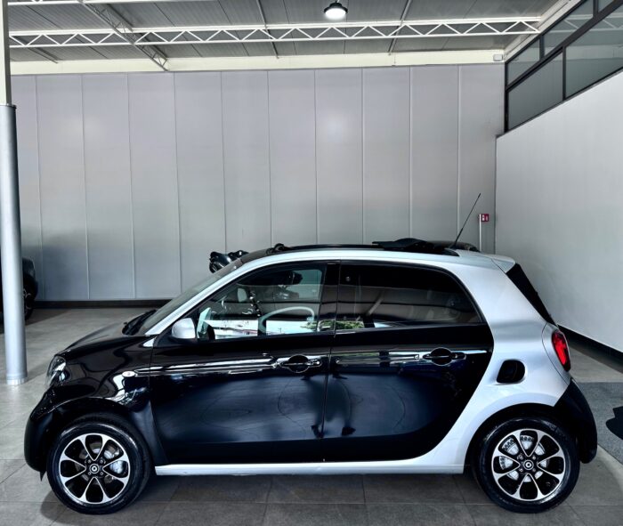 Smart Forfour 1.0 70CV Passion Cabrio RARISSIMA - immagine 11