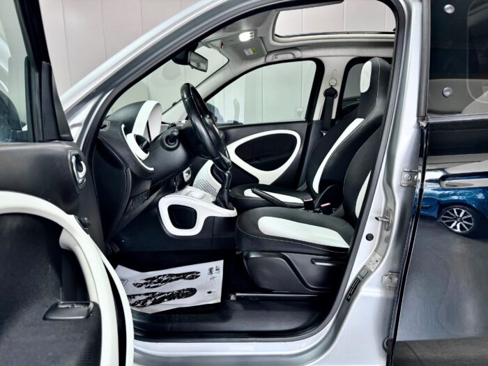 Smart Forfour 1.0 70CV Passion Cabrio RARISSIMA - immagine 13